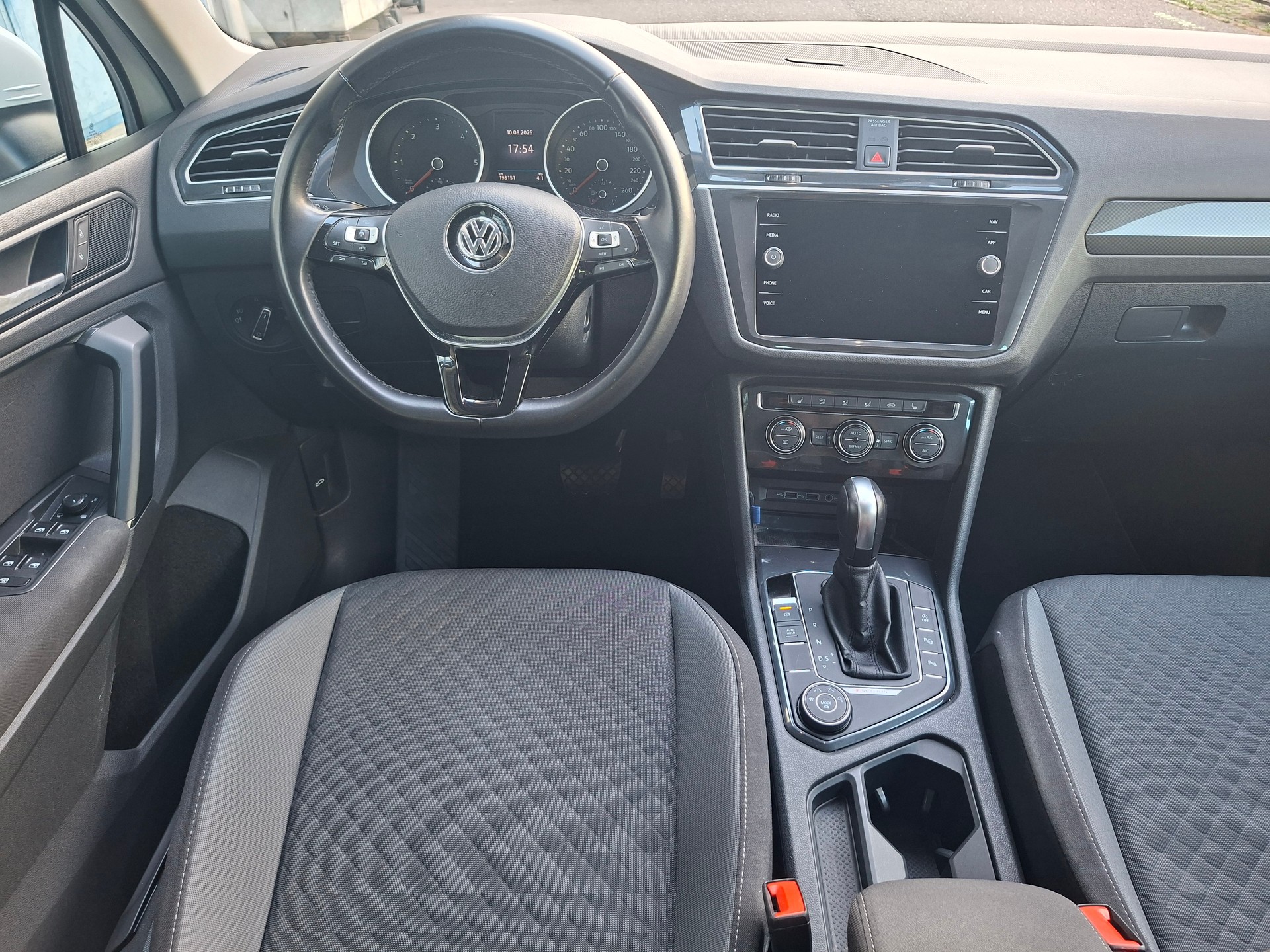 VW Tiguan 2.0 TDI SCR Comfortline 4Motion DSG-image-8