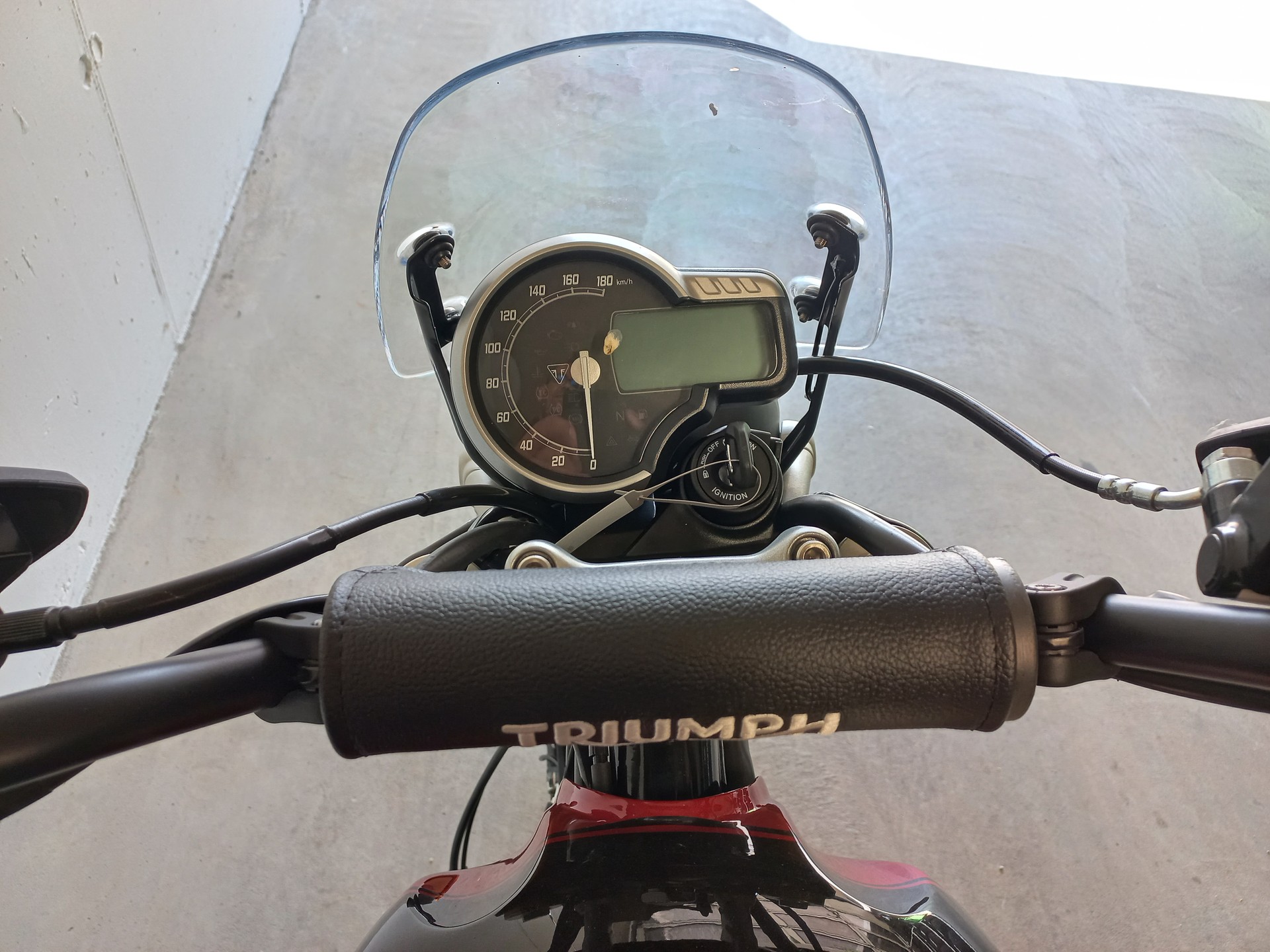TRIUMPH Scrambler-image-4
