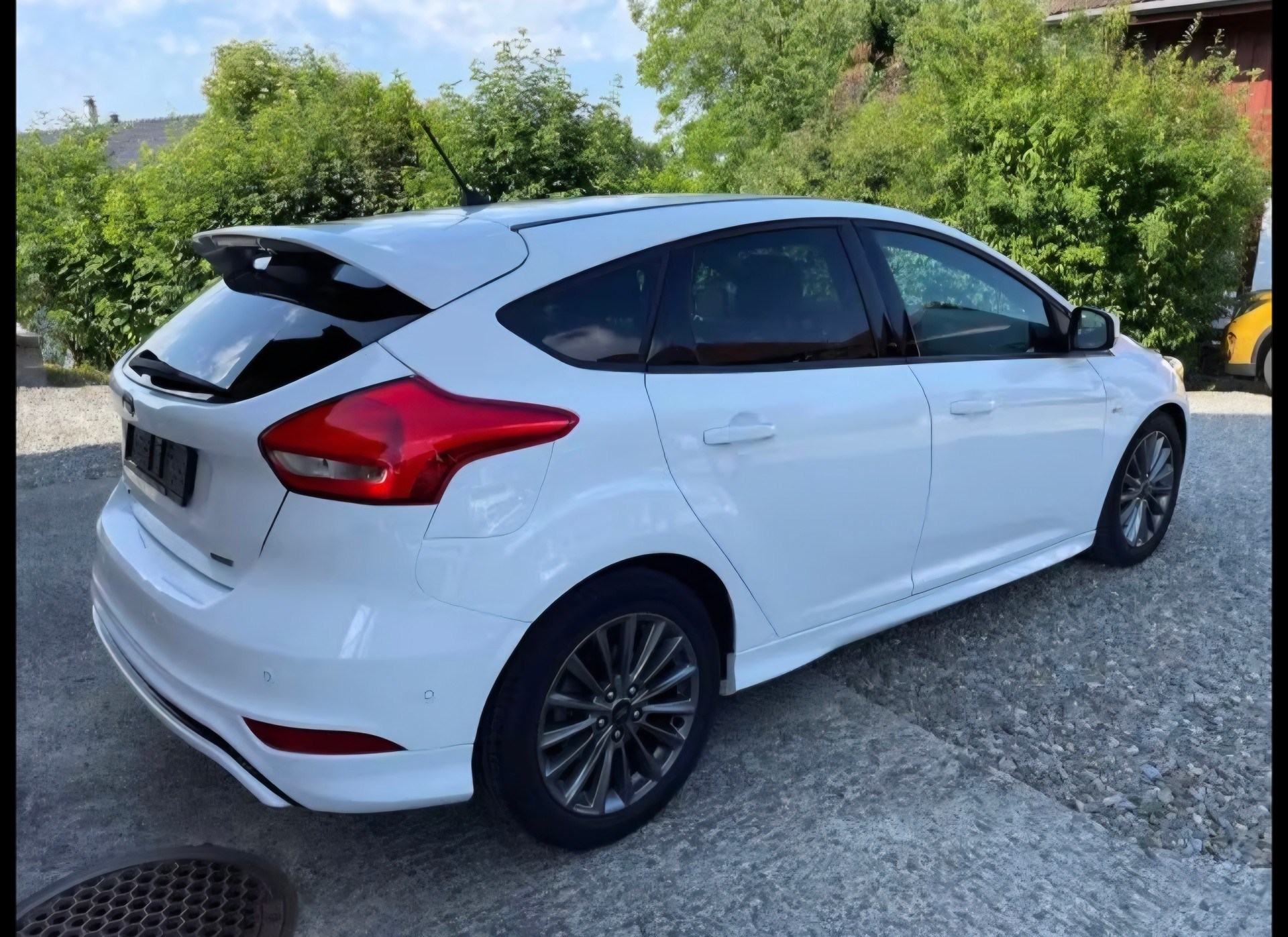 FORD 1.0i EcoB 125 ST-Line-image-2