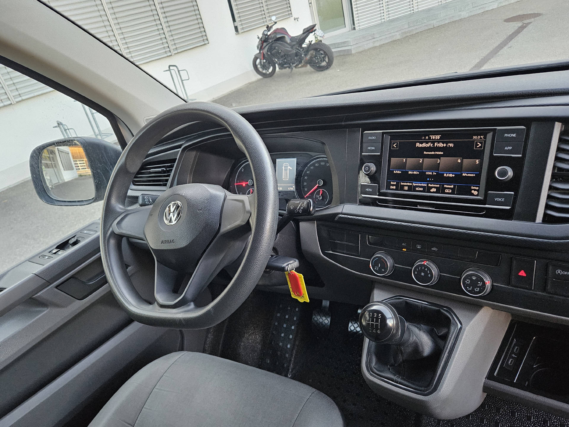 VW T6.1 Kaw. 3000 2.0 TDI 150 4motion-image-17