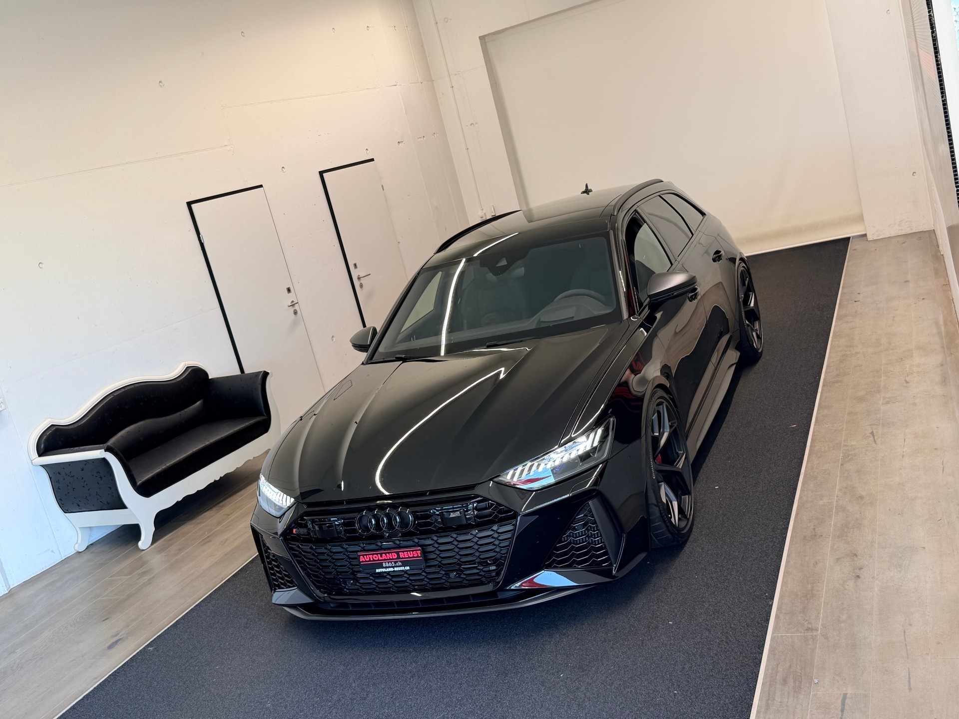 AUDI RS6 Avant 4.0 TFSI V8 Performance quattro-showroom-element-3