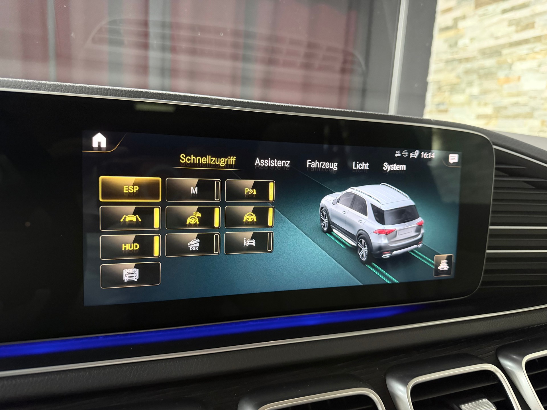 MERCEDES-BENZ GLE 400 d 4Matic AMG Line 9G-Tronic-image-19