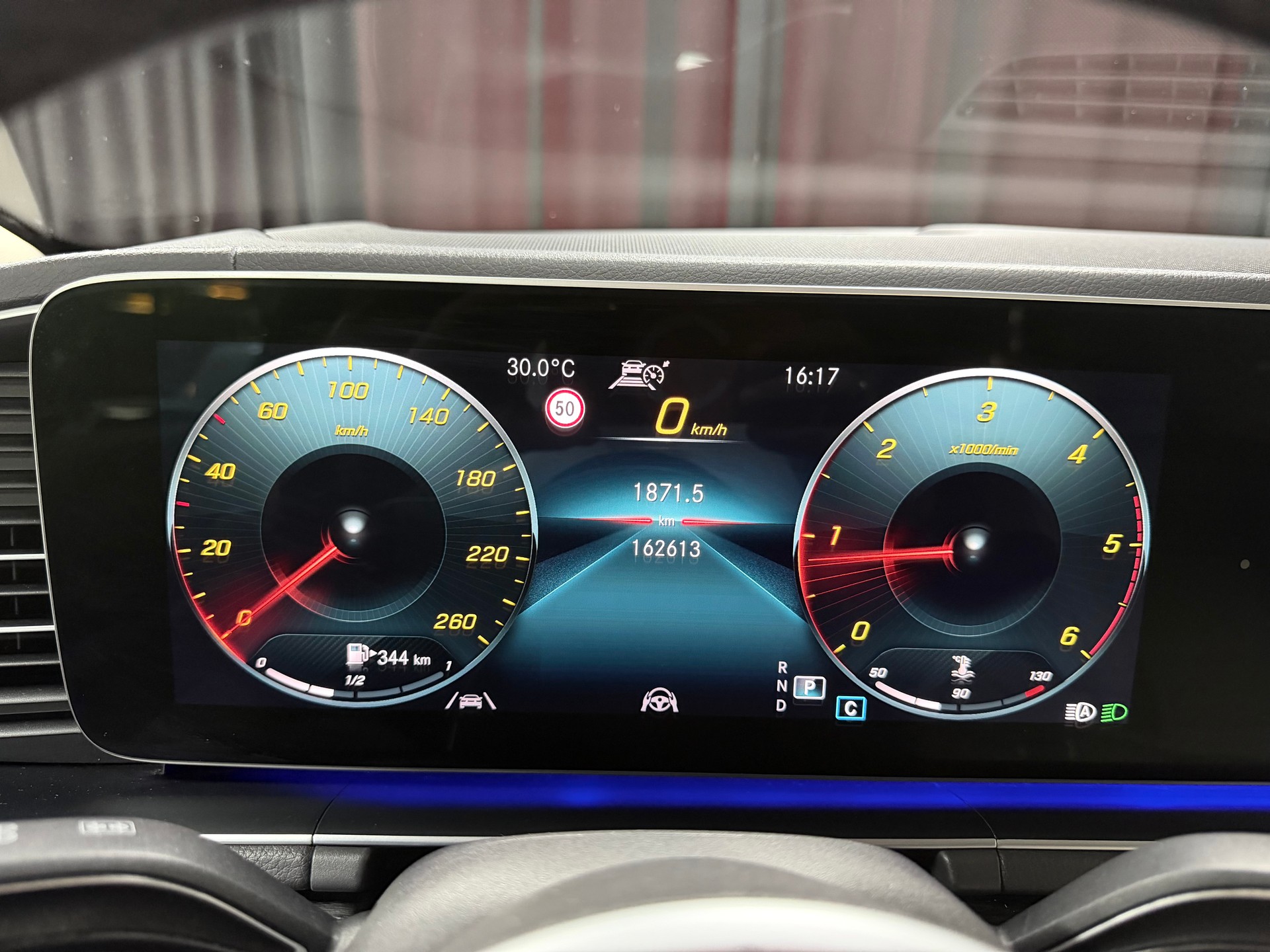 MERCEDES-BENZ GLE 400 d 4Matic AMG Line 9G-Tronic-image-14