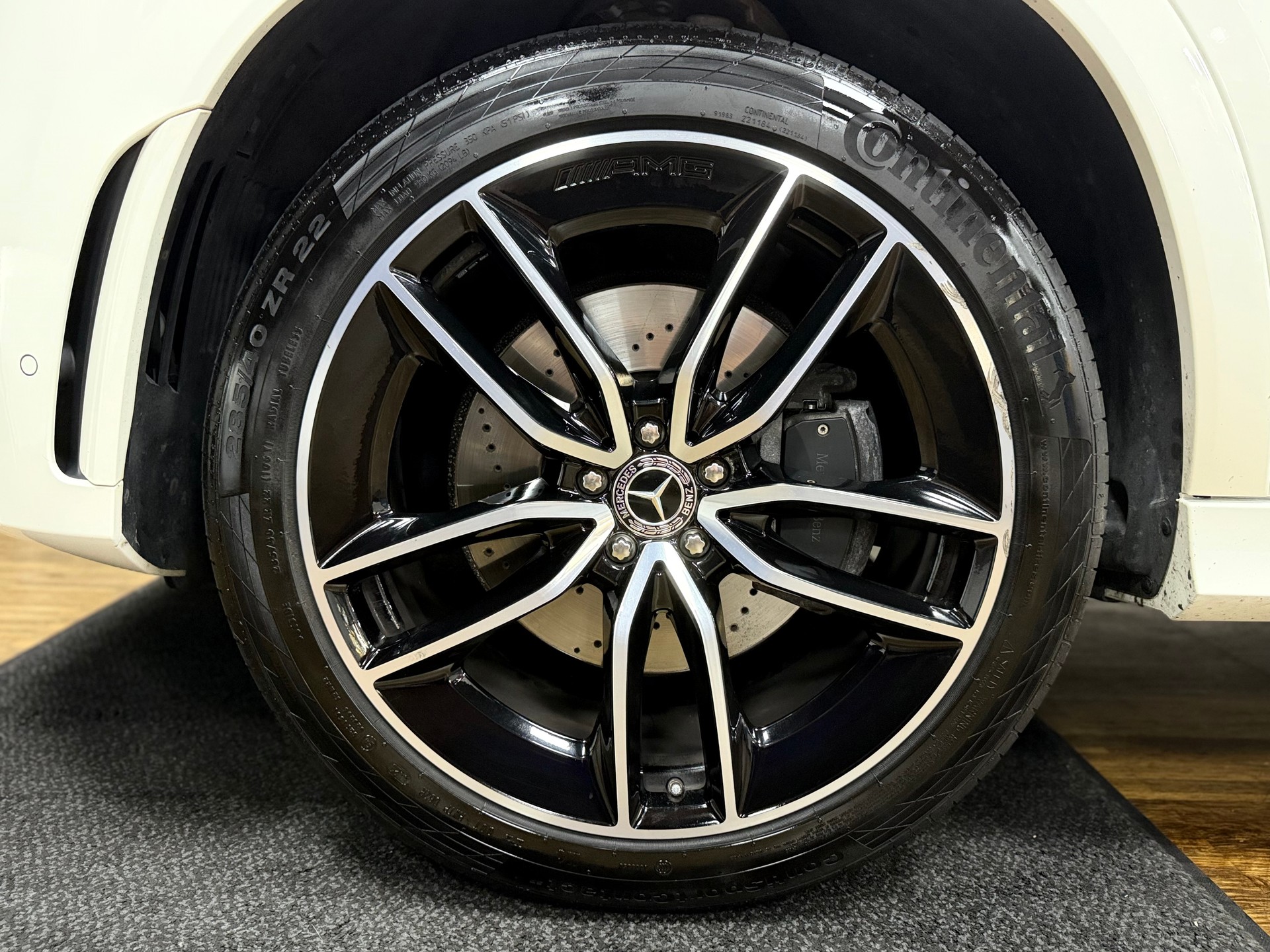MERCEDES-BENZ GLE 400 d 4Matic AMG Line 9G-Tronic-image-31