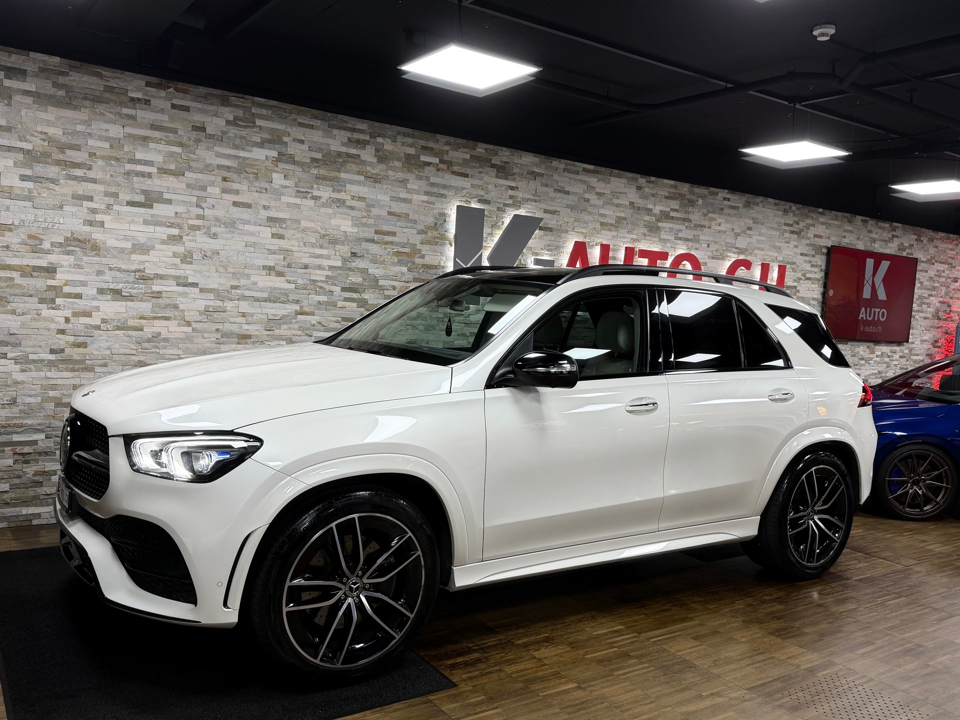 MERCEDES-BENZ GLE 400 d 4Matic AMG Line 9G-Tronic-showroom-element-1