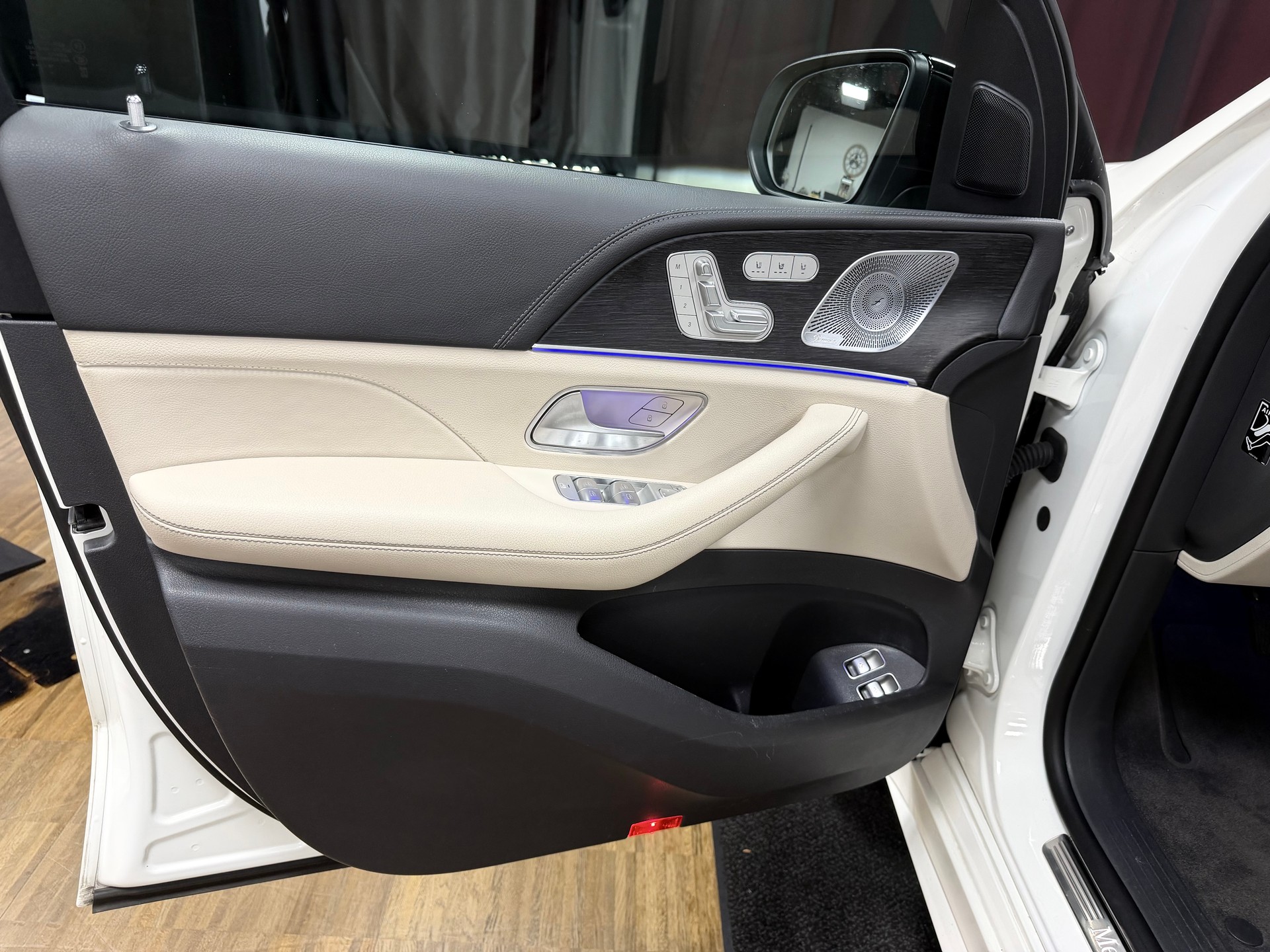 MERCEDES-BENZ GLE 400 d 4Matic AMG Line 9G-Tronic-image-9