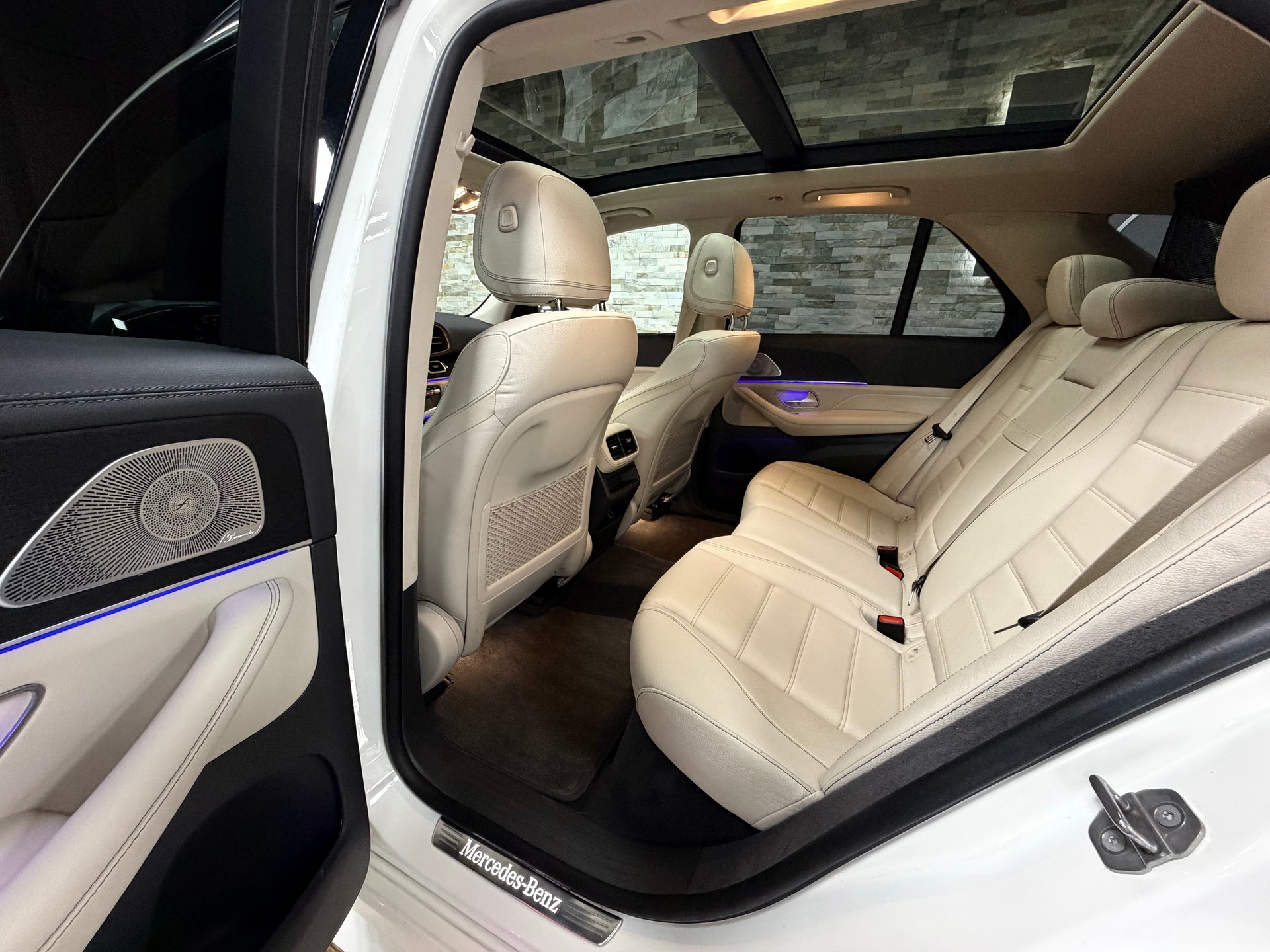MERCEDES-BENZ GLE 400 d 4Matic AMG Line 9G-Tronic-image-25