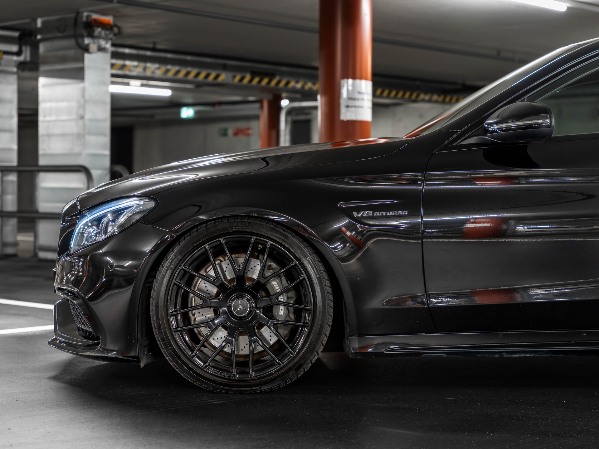 MERCEDES-BENZ C 63 AMG Speedshift-showroom-element-3