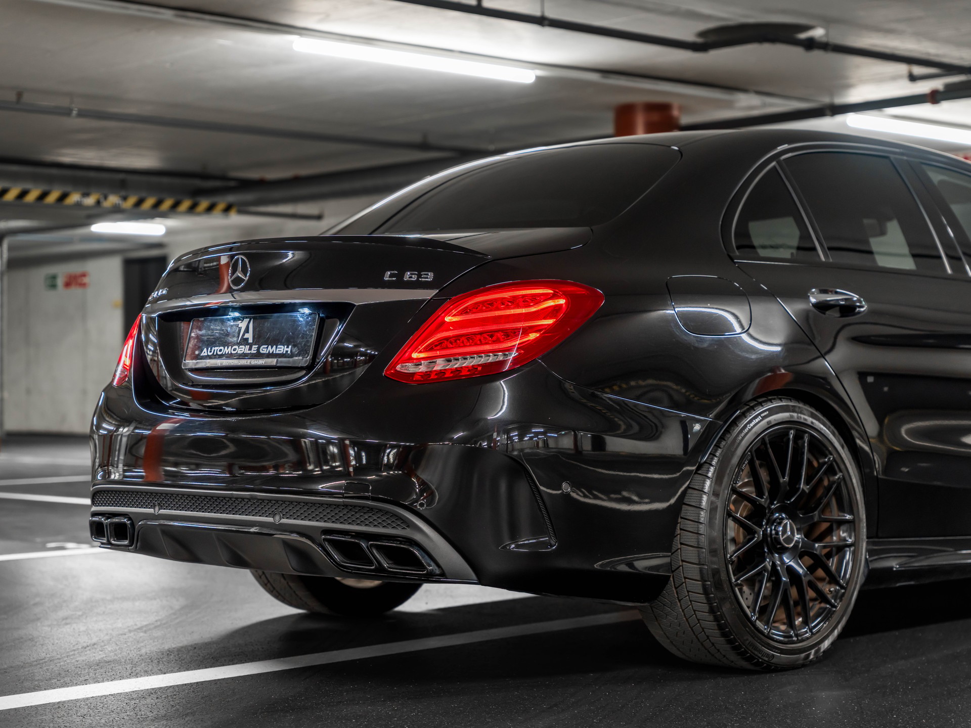 MERCEDES-BENZ C 63 AMG Speedshift-image-10