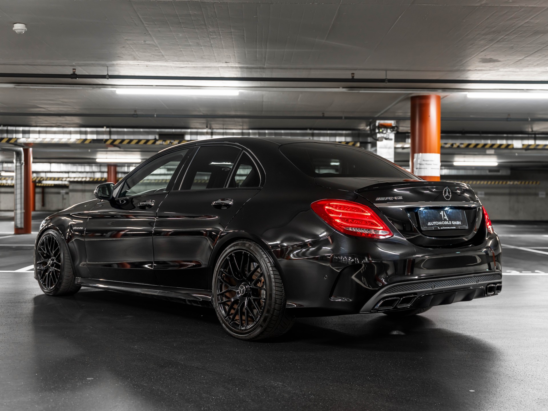 MERCEDES-BENZ C 63 AMG Speedshift-image-6