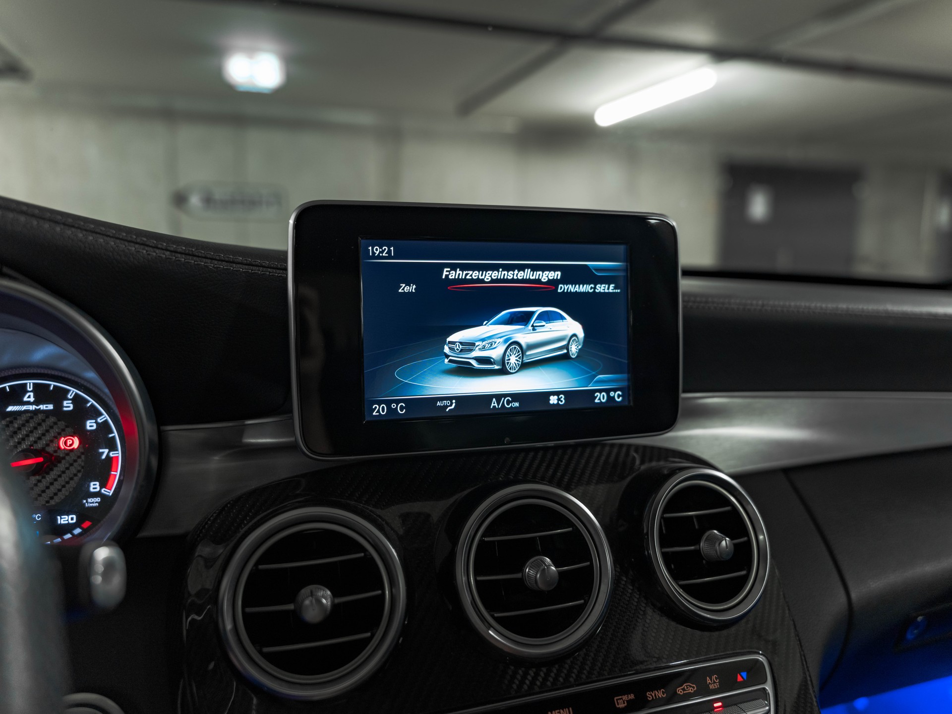 MERCEDES-BENZ C 63 AMG Speedshift-image-23