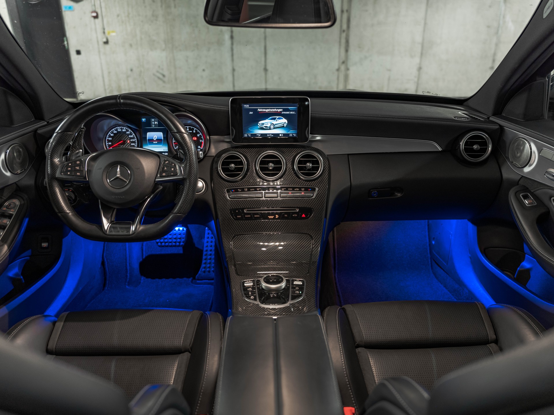 MERCEDES-BENZ C 63 AMG Speedshift-image-16