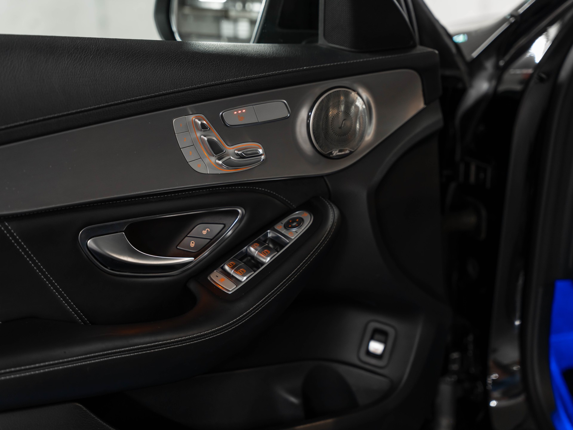MERCEDES-BENZ C 63 AMG Speedshift-image-25