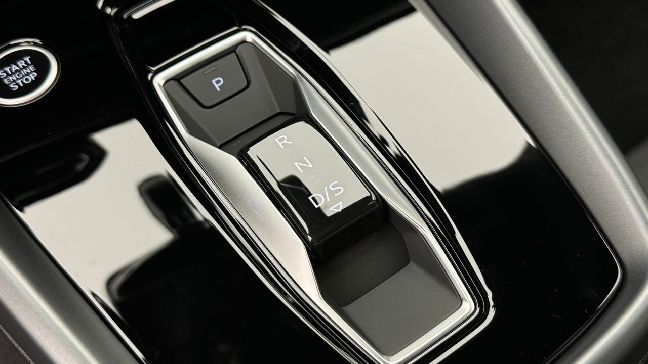 AUDI A3 Sportback TFSI 110 KW S Line-image-10