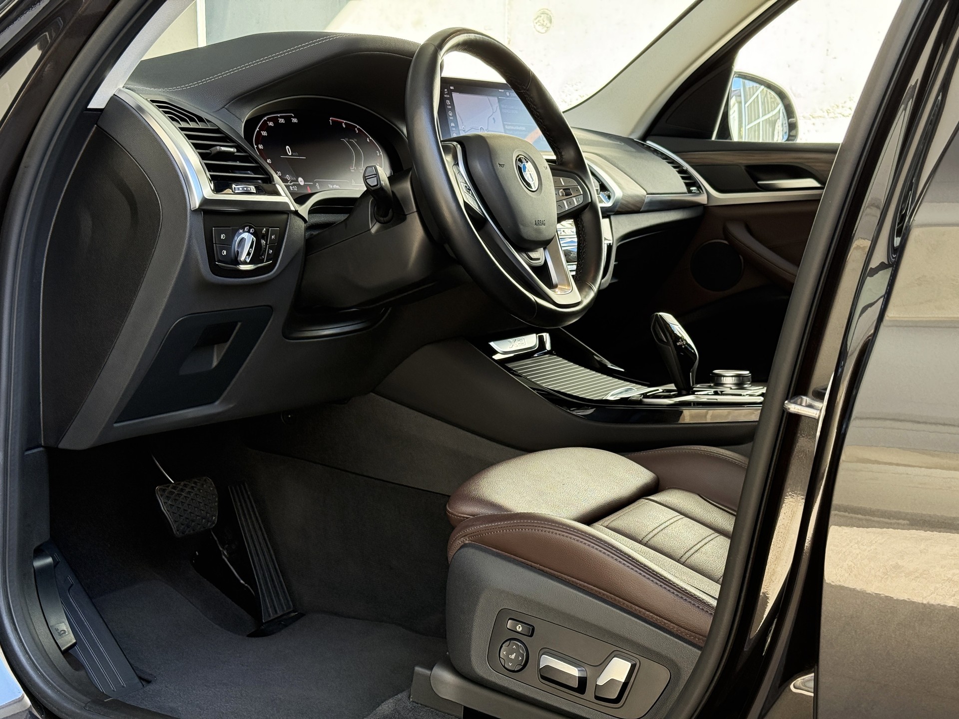 BMW X3 xDrive 30i X-LINE Steptronic - *1.HAND / AHK 2.4t* - *MEGA-AUSSTATTUNG* - *8-FACH ALU* - *GARANTIE*-image-11