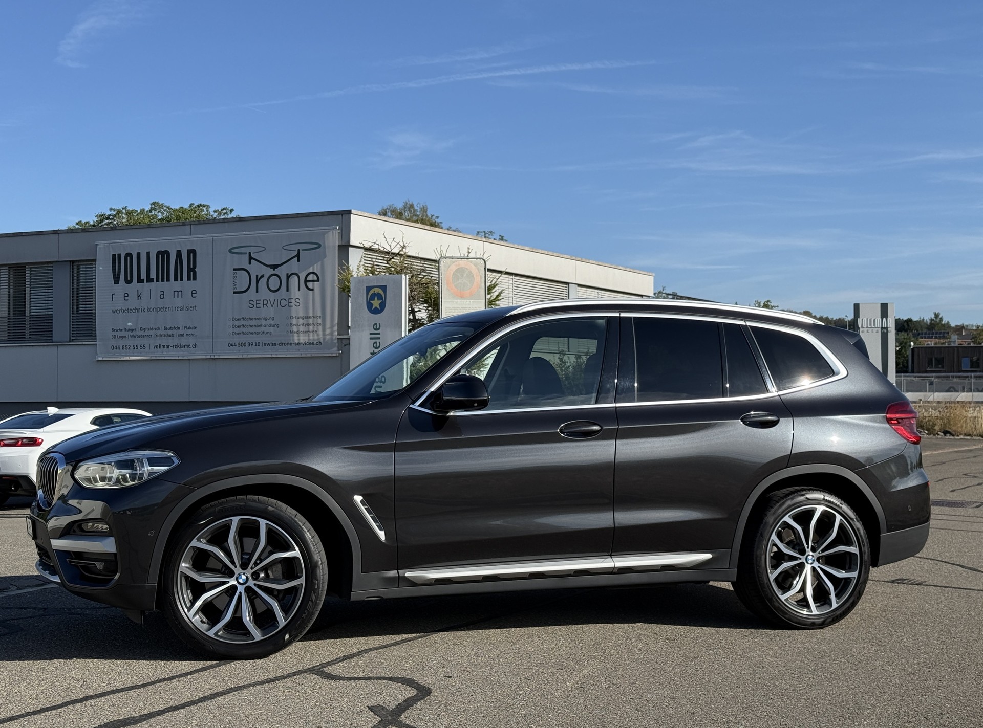 BMW X3 xDrive 30i X-LINE Steptronic - *1.HAND / AHK 2.4t* - *MEGA-AUSSTATTUNG* - *8-FACH ALU* - *GARANTIE*-image-2