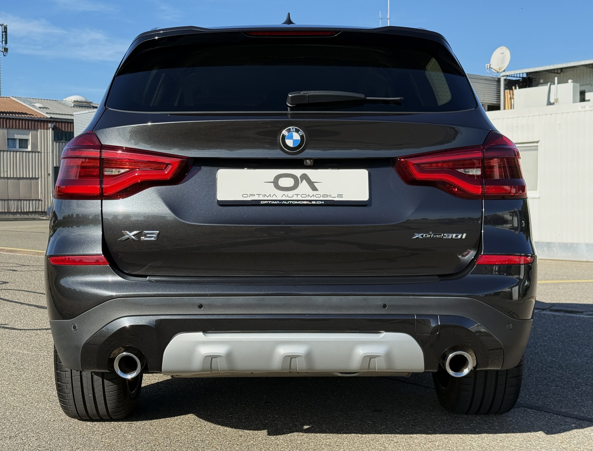 BMW X3 xDrive 30i X-LINE Steptronic - *1.HAND / AHK 2.4t* - *MEGA-AUSSTATTUNG* - *8-FACH ALU* - *GARANTIE*-image-4