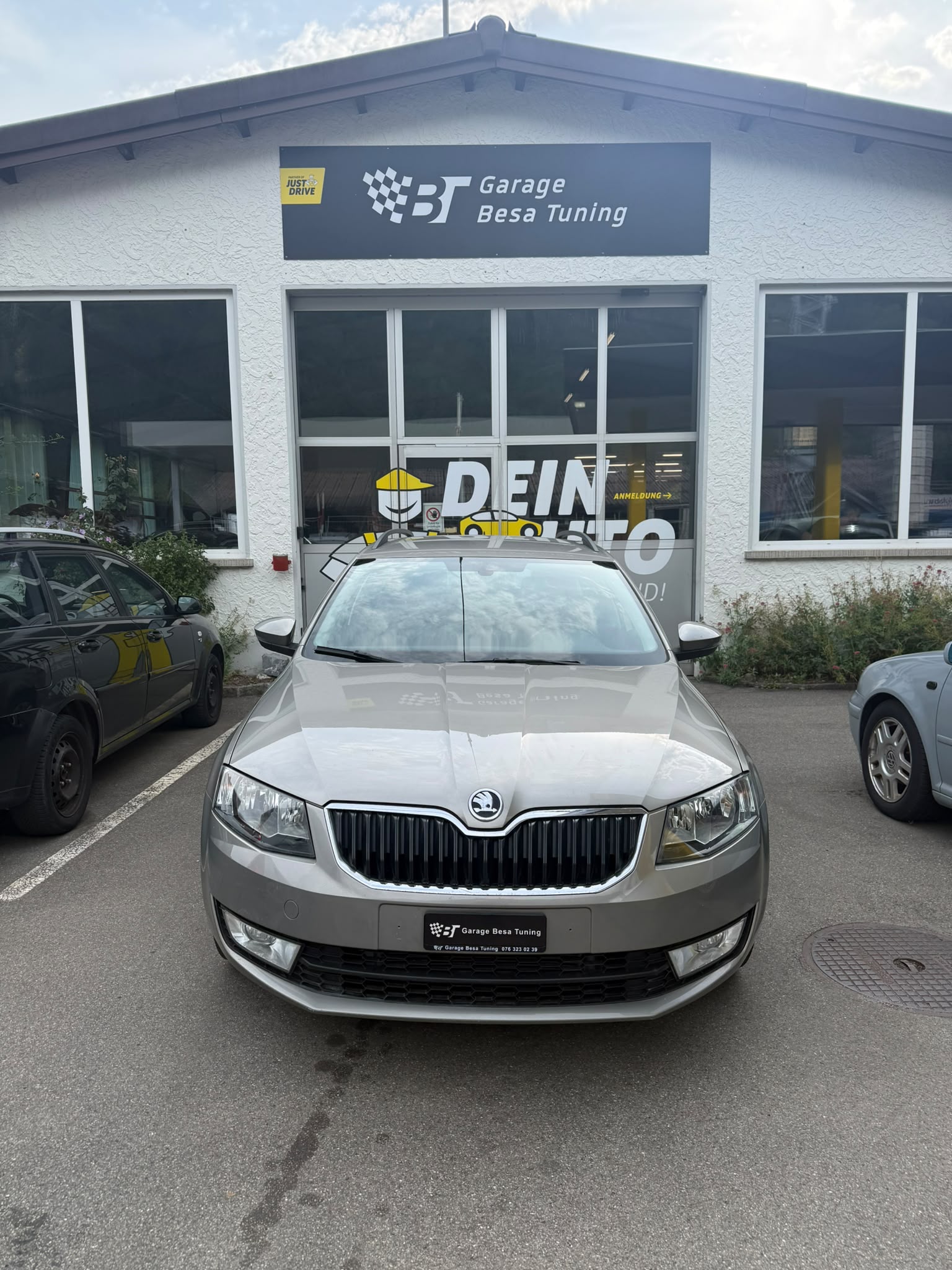 SKODA Octavia Combi 1.6 TDI Style 4x4-image-0