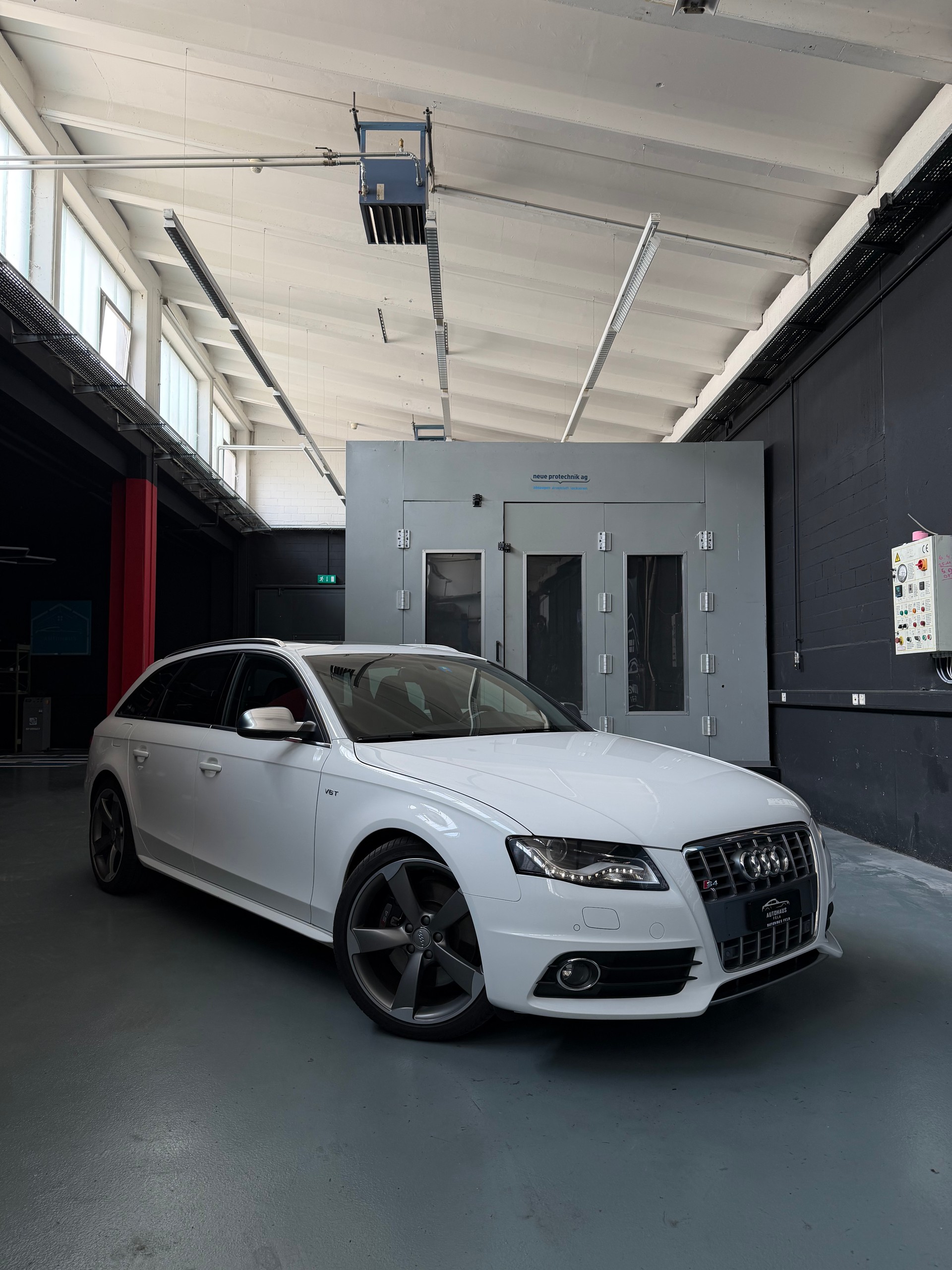AUDI S4 Avant 3.0 TFSI quattro S-tronic-image-0