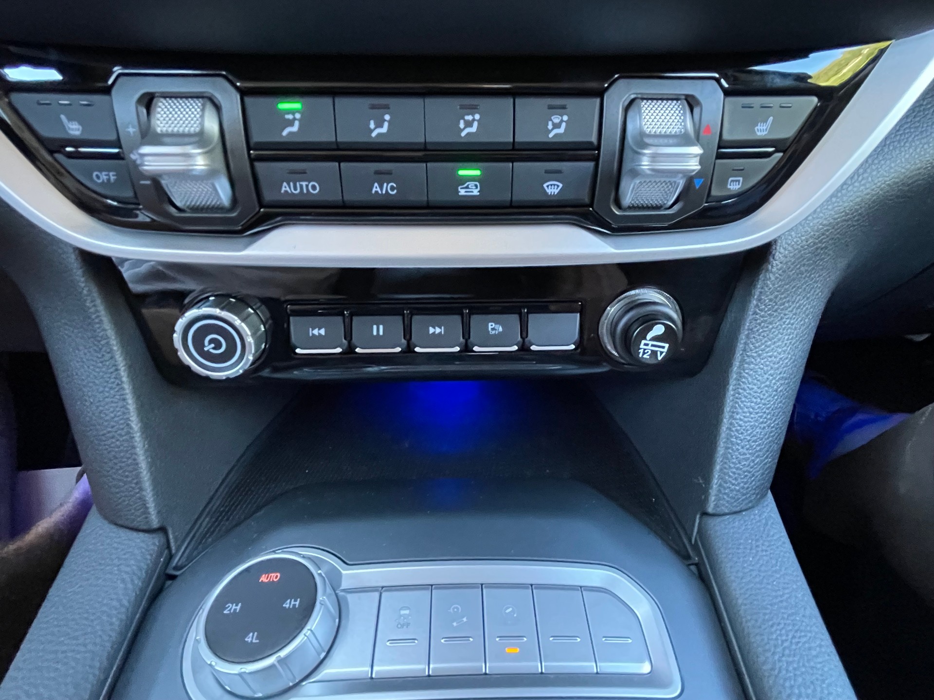 FOTON 2.0 Diesel Pick up 4x4-image-15