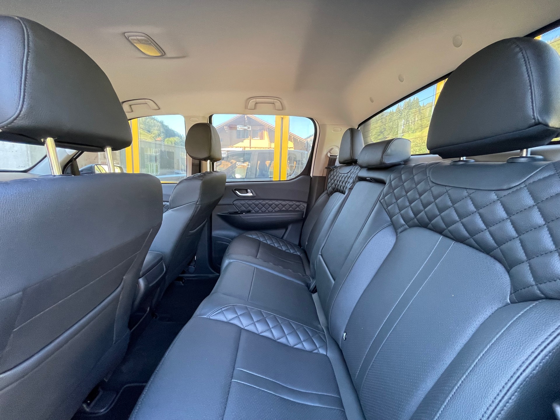 FOTON 2.0 Diesel Pick up 4x4-image-14
