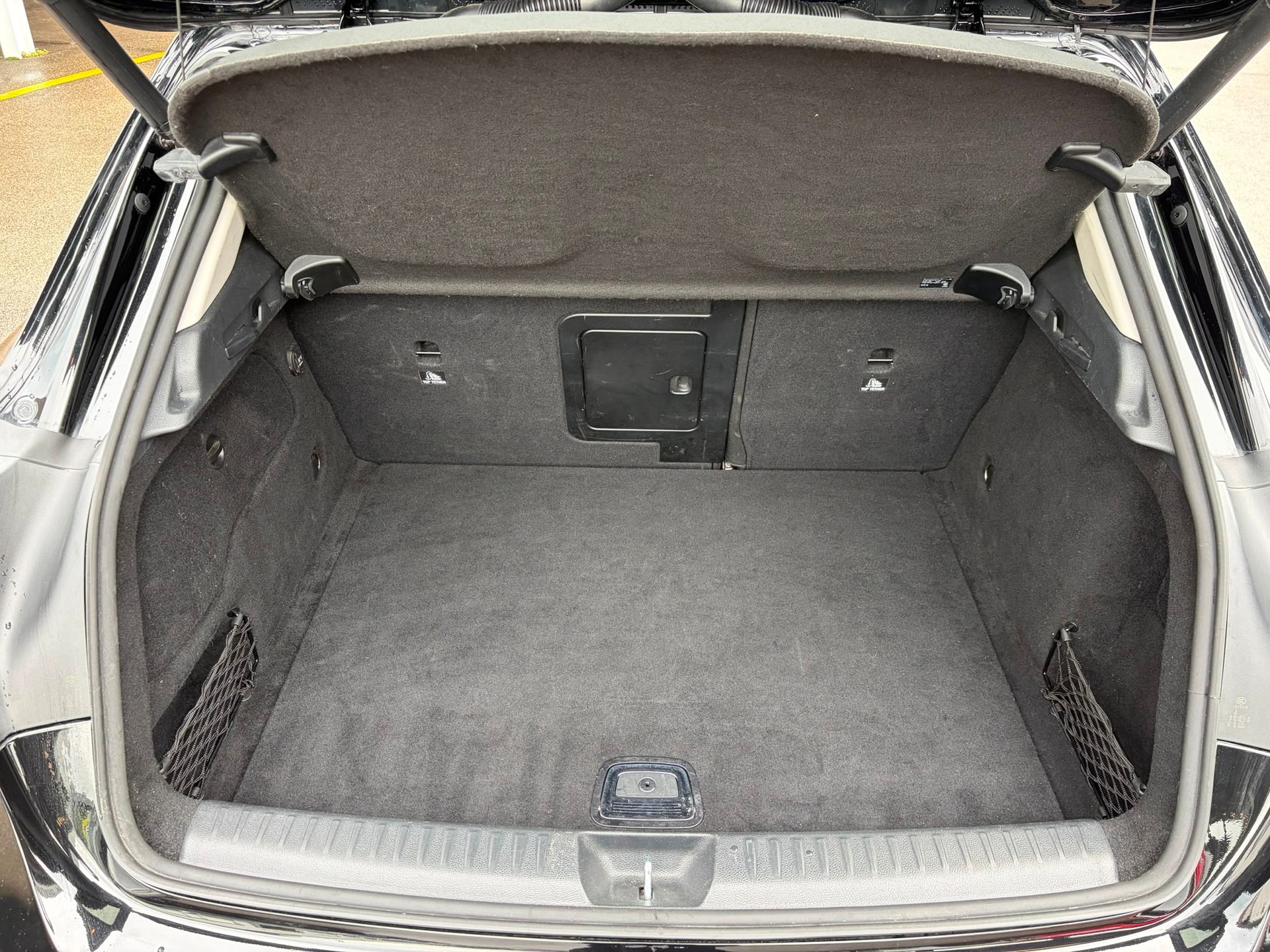 MERCEDES-BENZ GLA 200 Night Star-image-7
