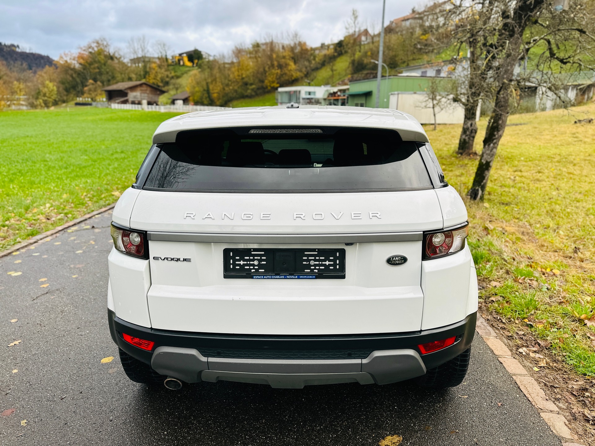LAND ROVER Range Rover Evoque 2.2 TD4 Pure AT9-image-9