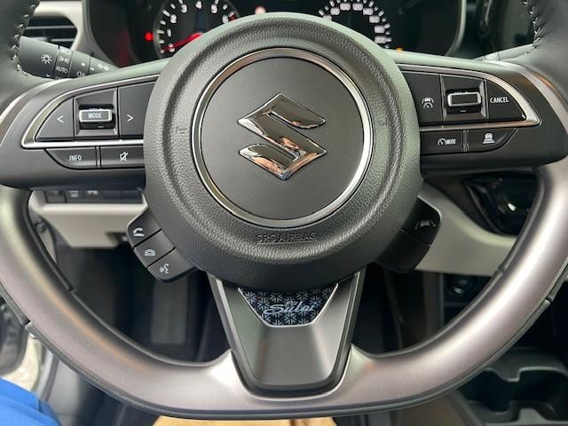SUZUKI Swift 1.2 Piz Sulai Hybrid 4x4-image-11
