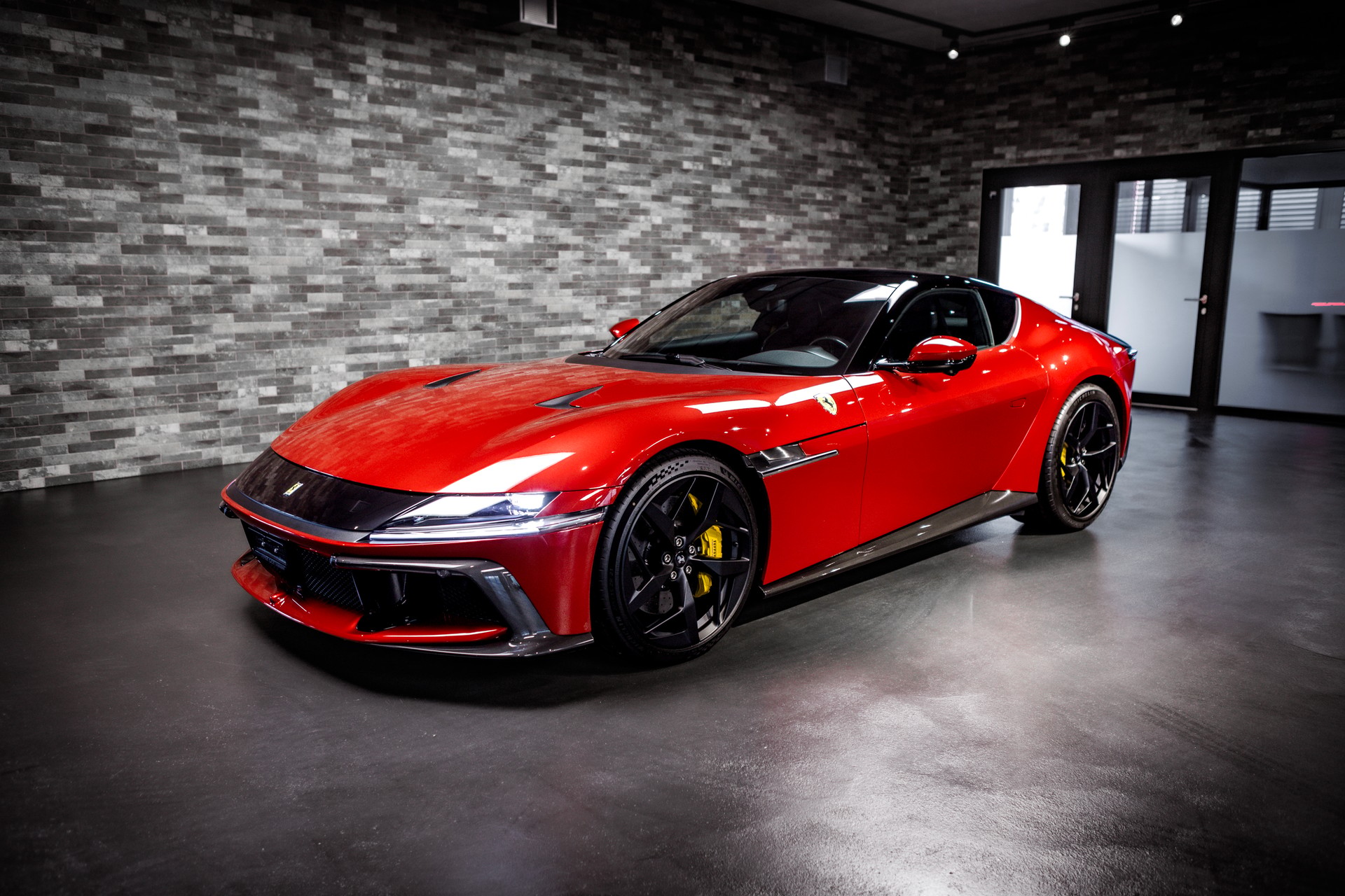 FERRARI 12 Cilindri-image-0