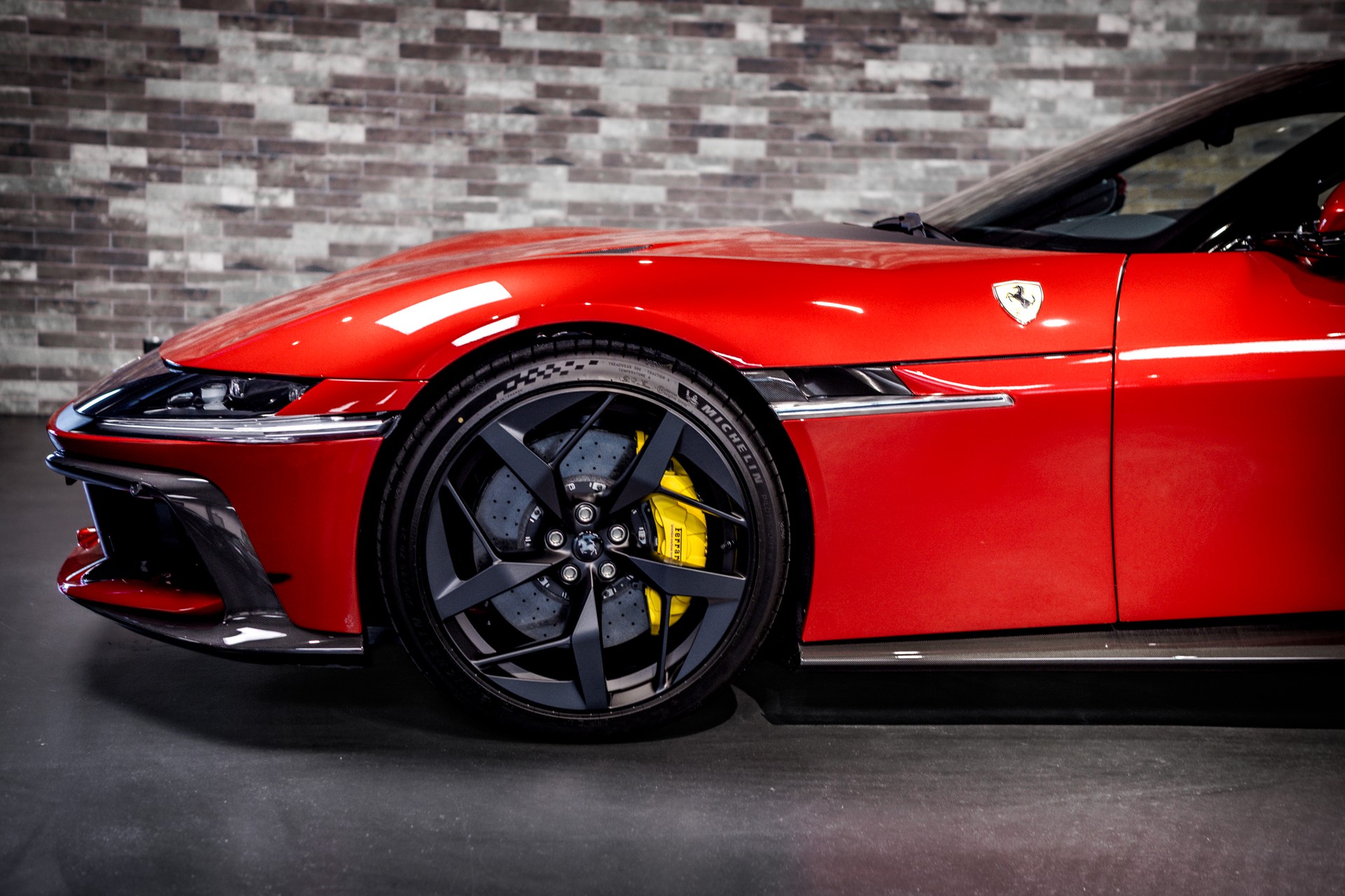 FERRARI 12 Cilindri-image-4