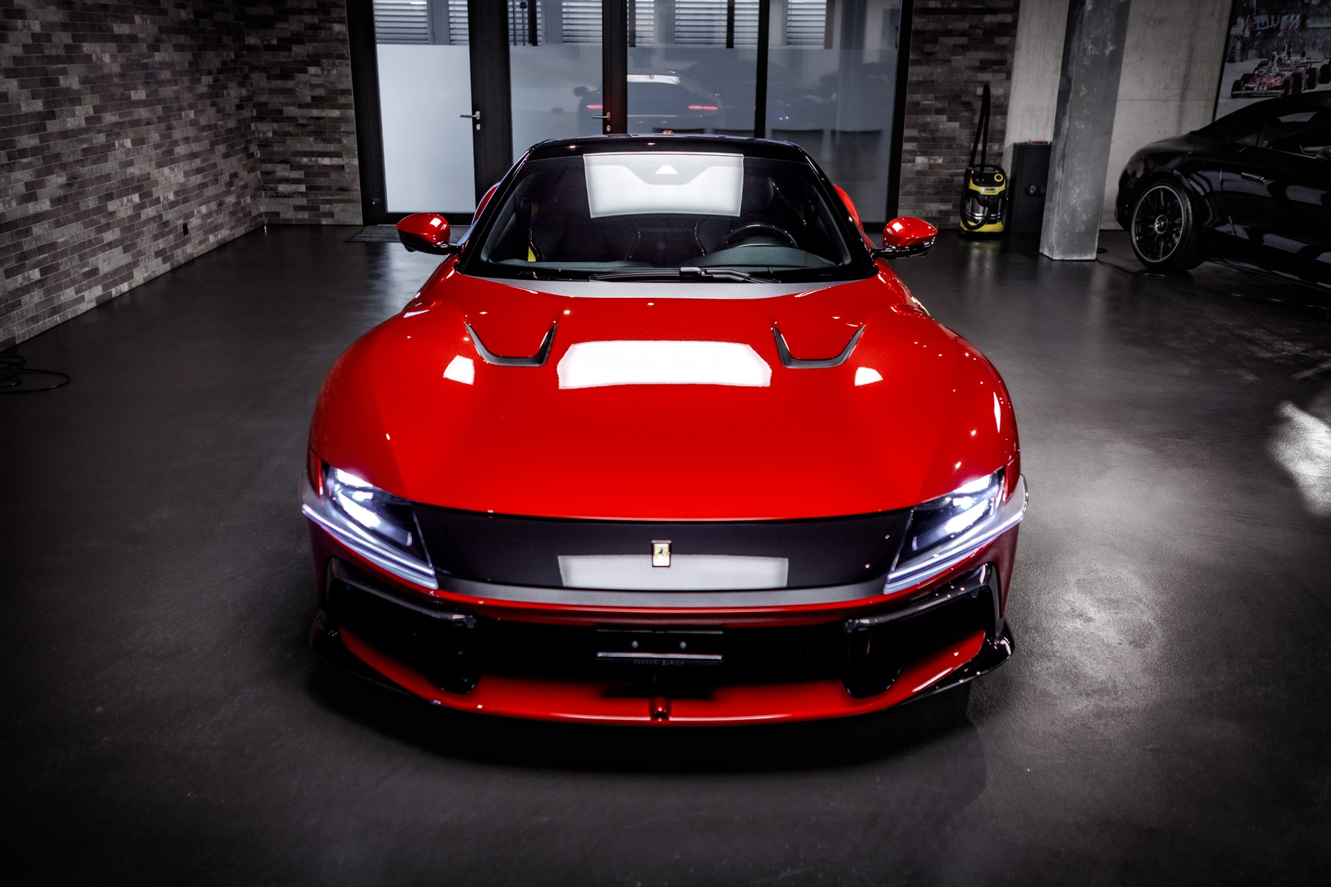FERRARI 12 Cilindri-image-2