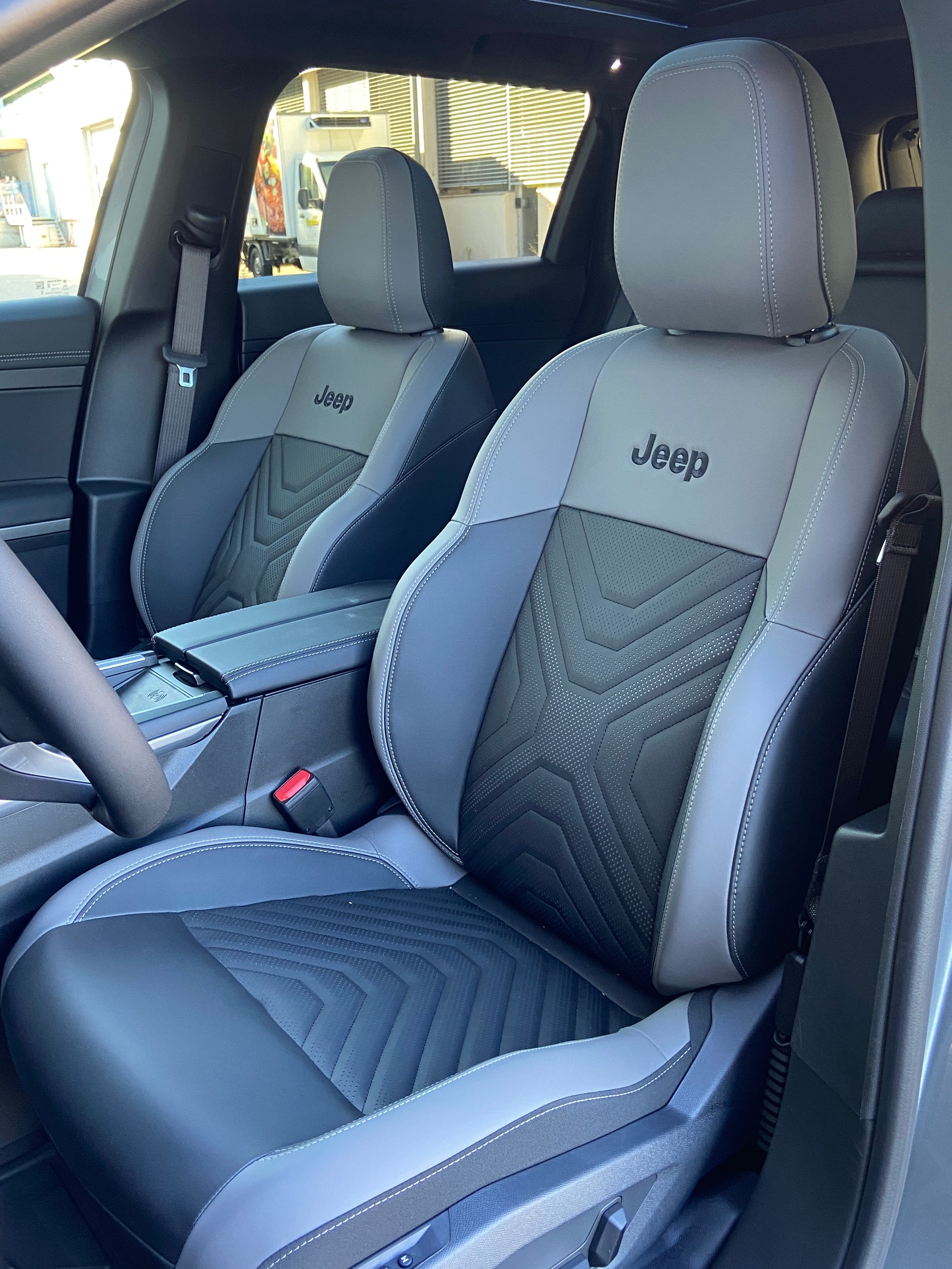 JEEP Compass 1.6 T PHEV Summit Premium Sky-image-6