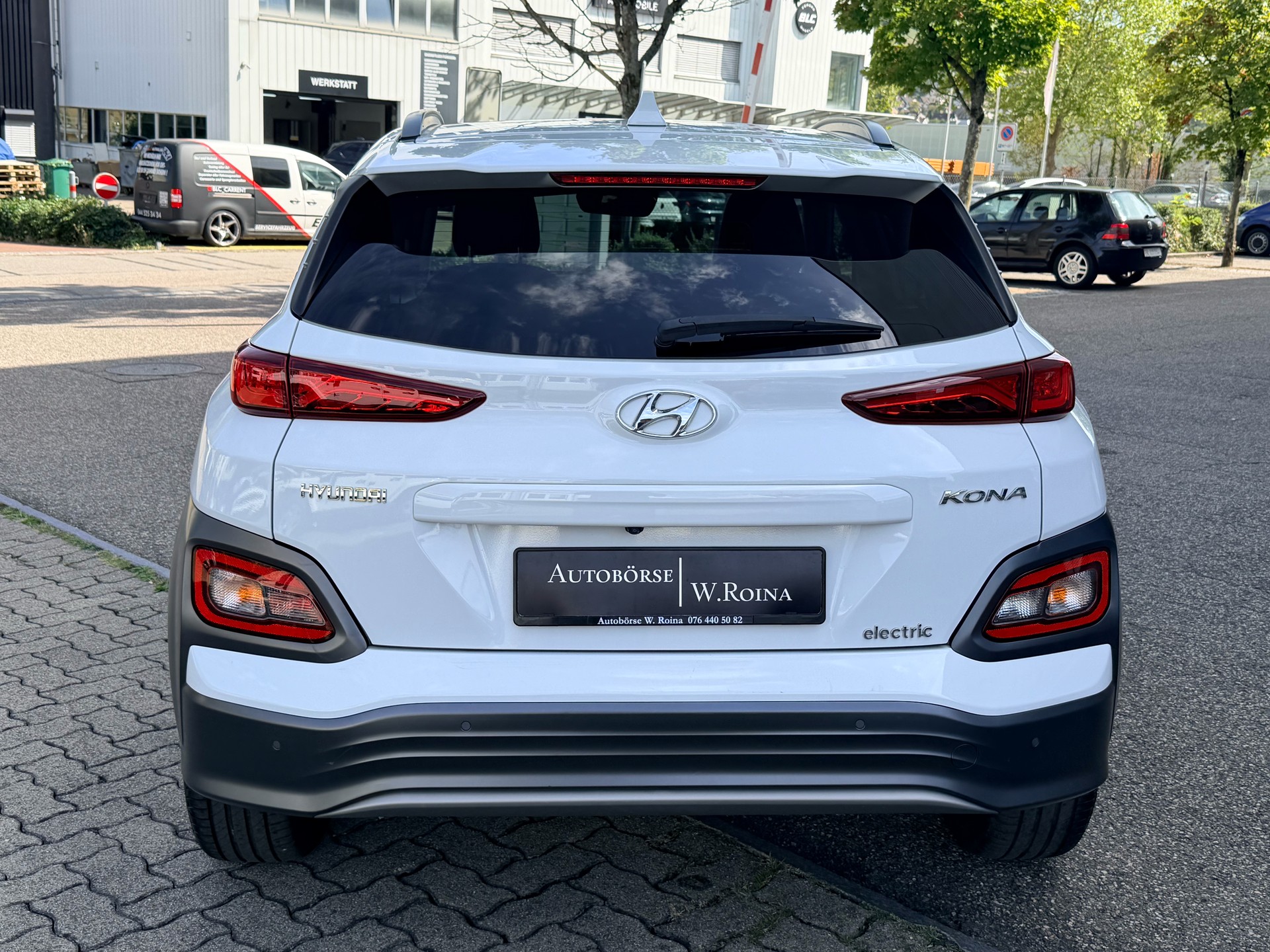 HYUNDAI Kona EV Vertex-showroom-element-3