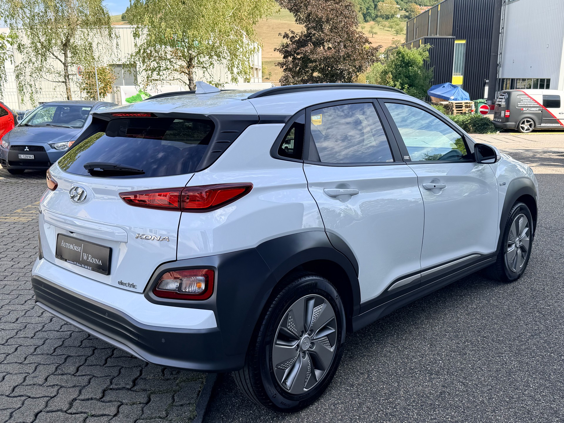 HYUNDAI Kona EV Vertex-showroom-element-2