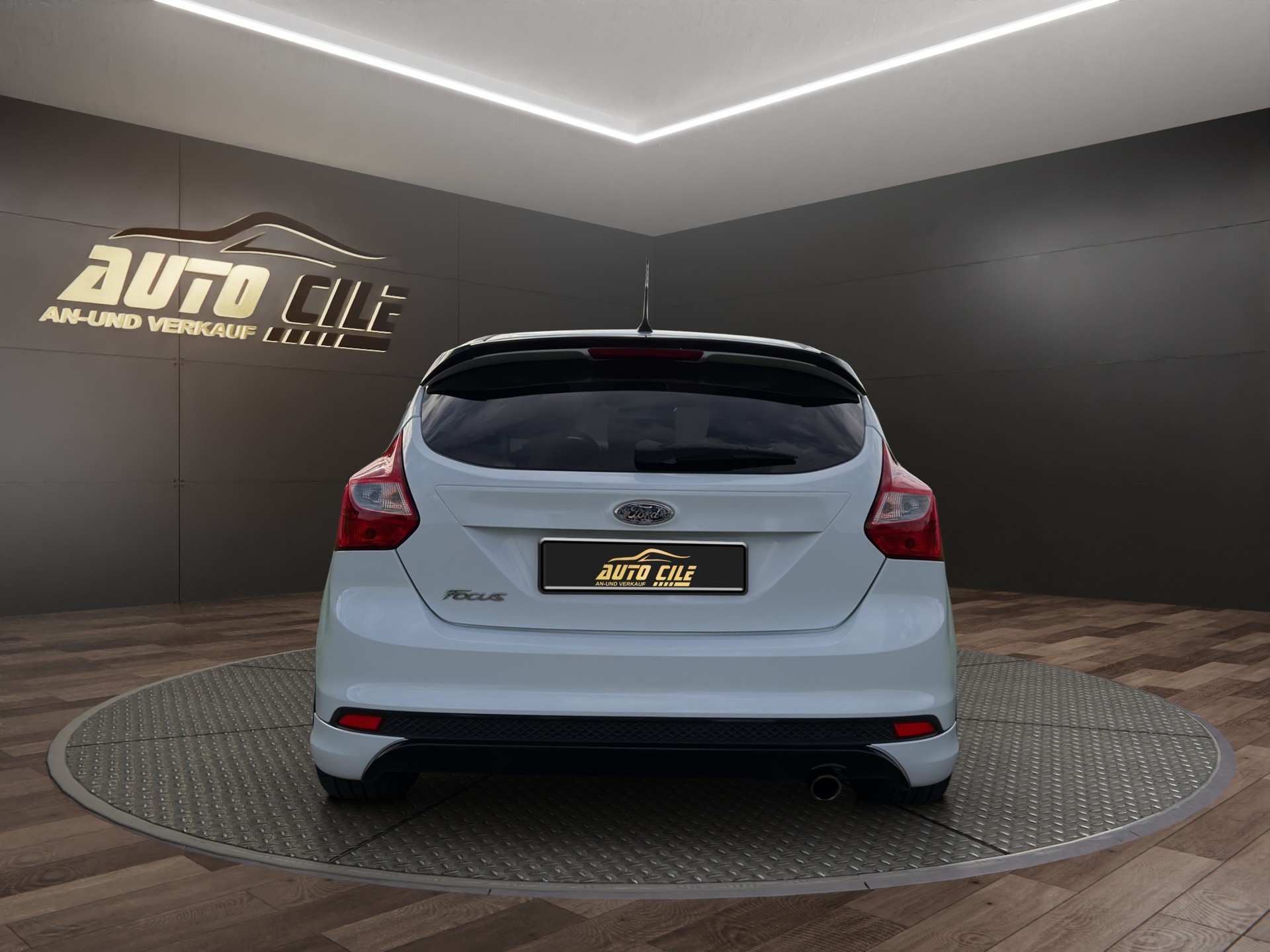 FORD Focus 1.6 SCTi Titanium-image-6