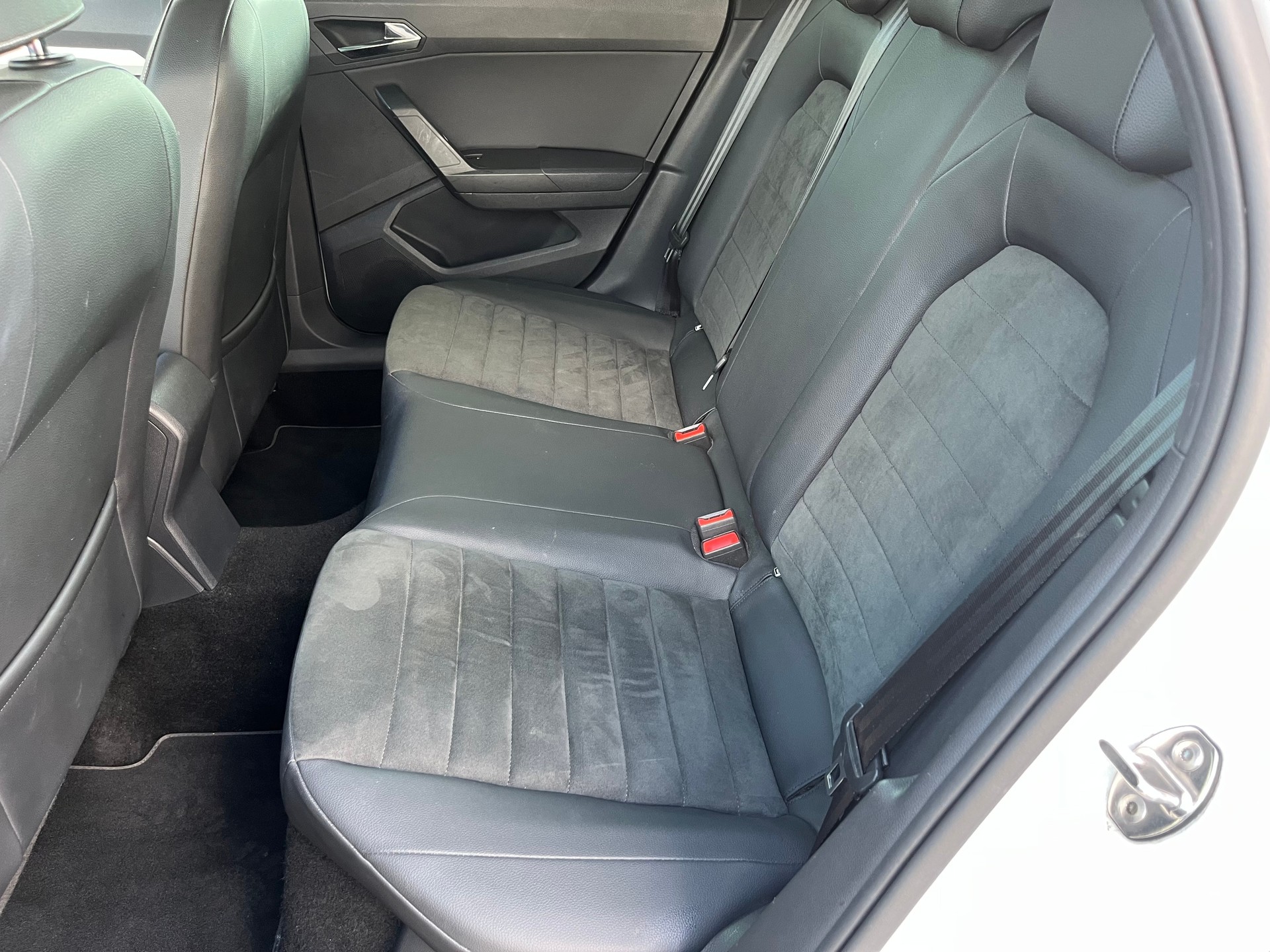 SEAT Arona 1.0 TSI Eco DSG SWISS Xcellence-image-10
