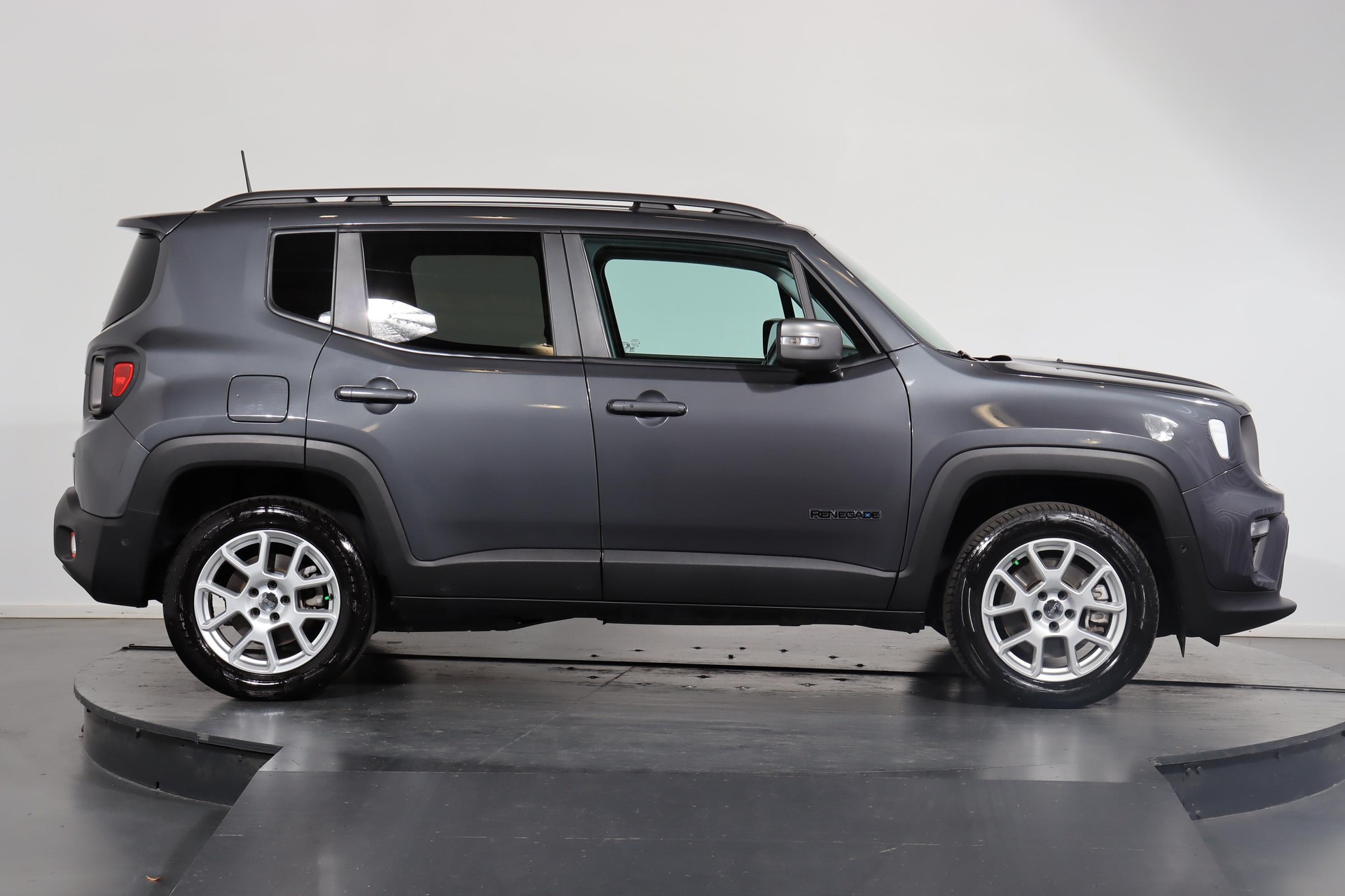 JEEP Renegade 1.3 Limited 4xe-showroom-element-1