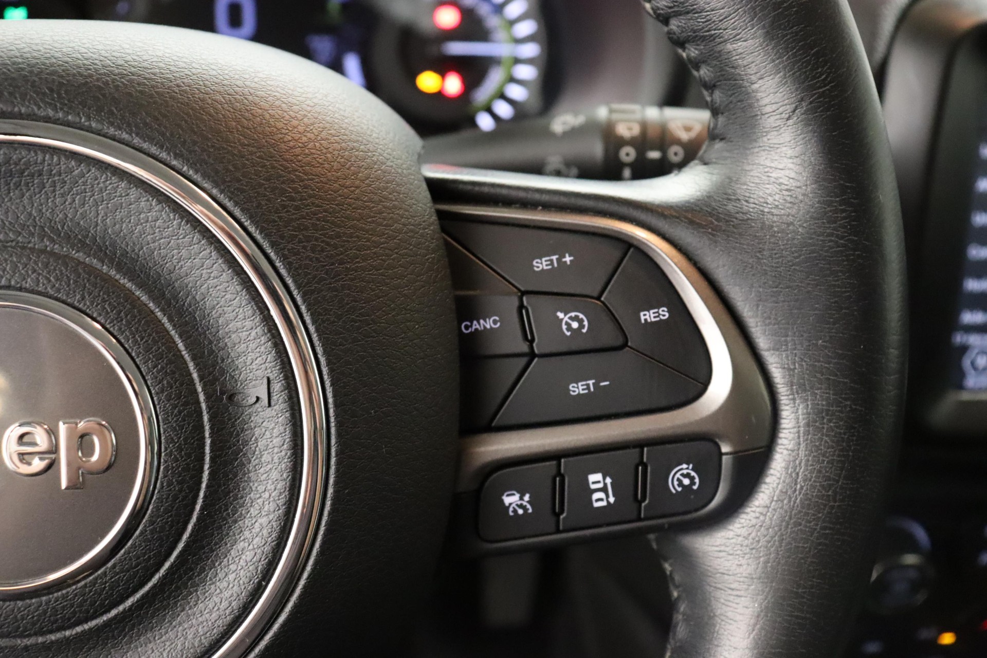 JEEP Renegade 1.3 Limited 4xe-image-13