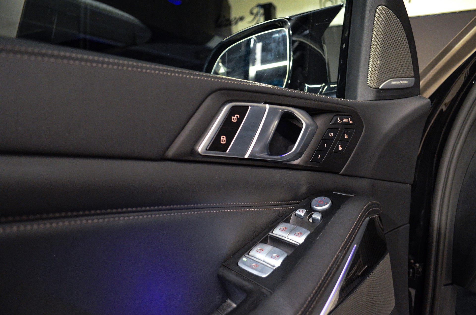 BMW X7 xDrive 48V 40d M Sport Pro Steptronic-image-18