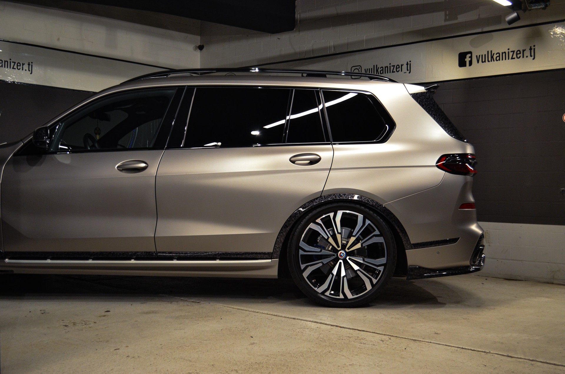 BMW X7 xDrive 48V 40d M Sport Pro Steptronic-image-6