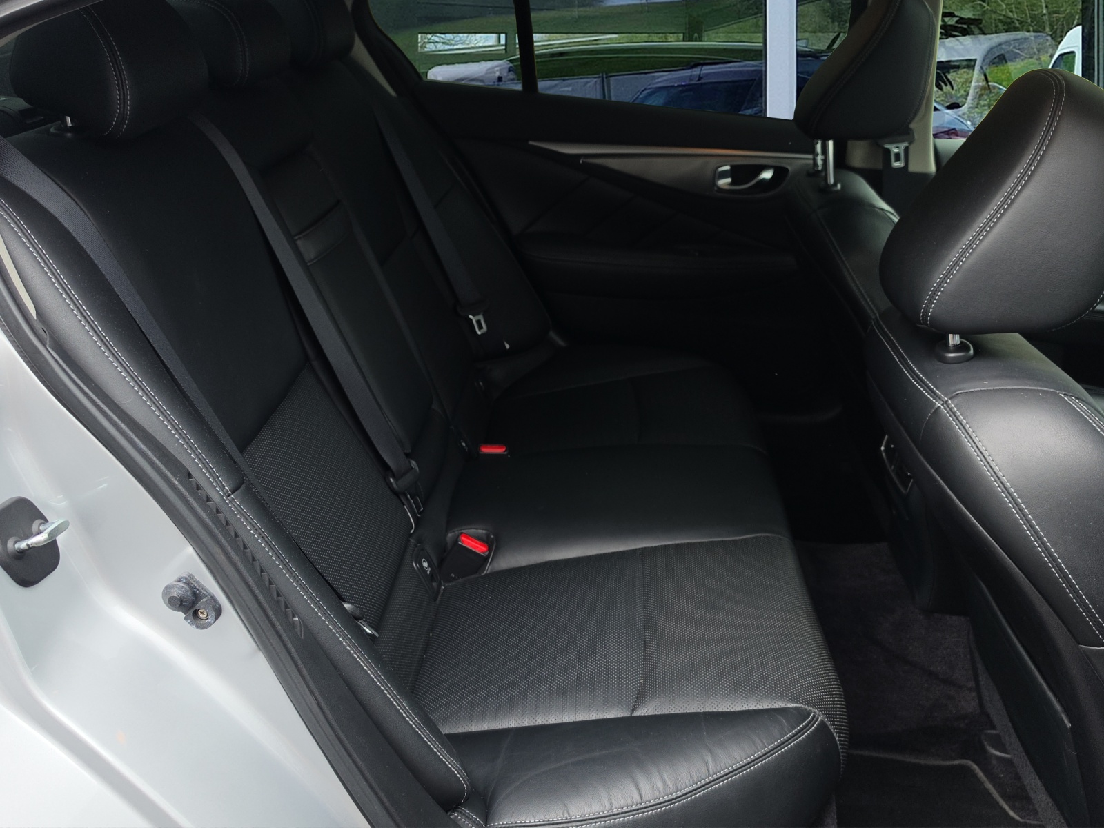 INFINITI Q50S 35h AWD Automatic-image-12