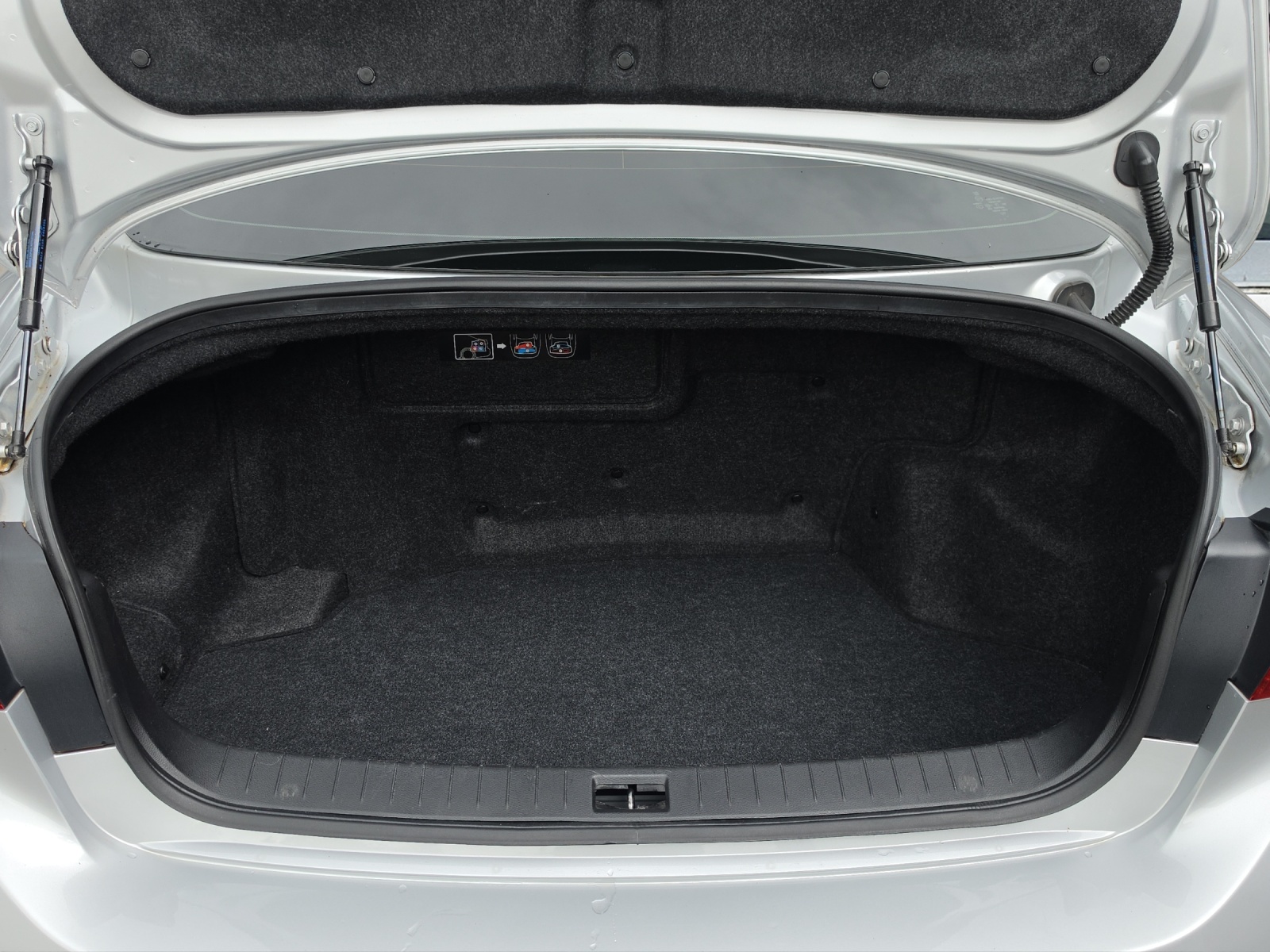 INFINITI Q50S 35h AWD Automatic-image-13
