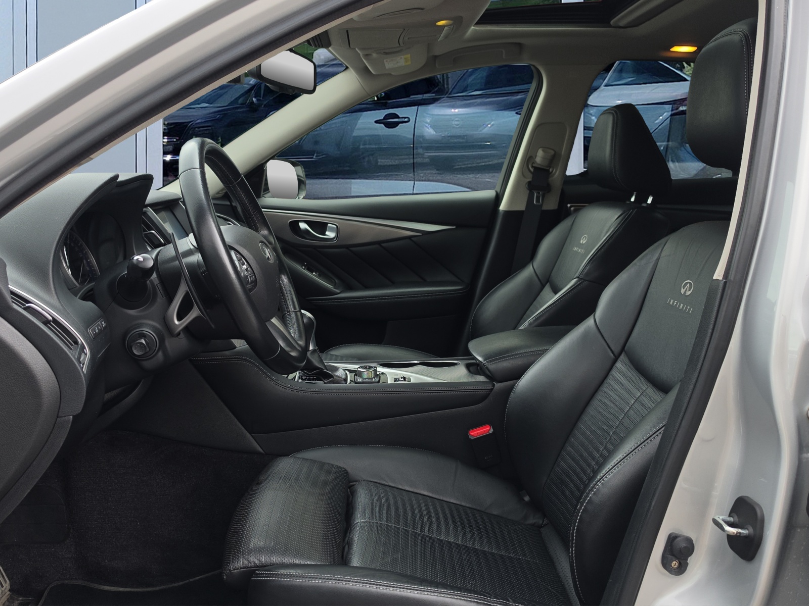 INFINITI Q50S 35h AWD Automatic-image-6