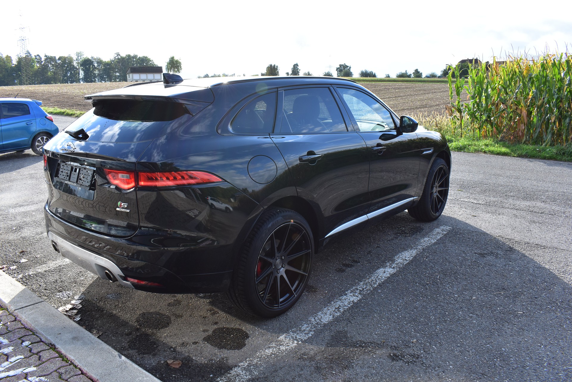 JAGUAR F-Pace 3.0 V6 First Edition AWD Automatik-image-6