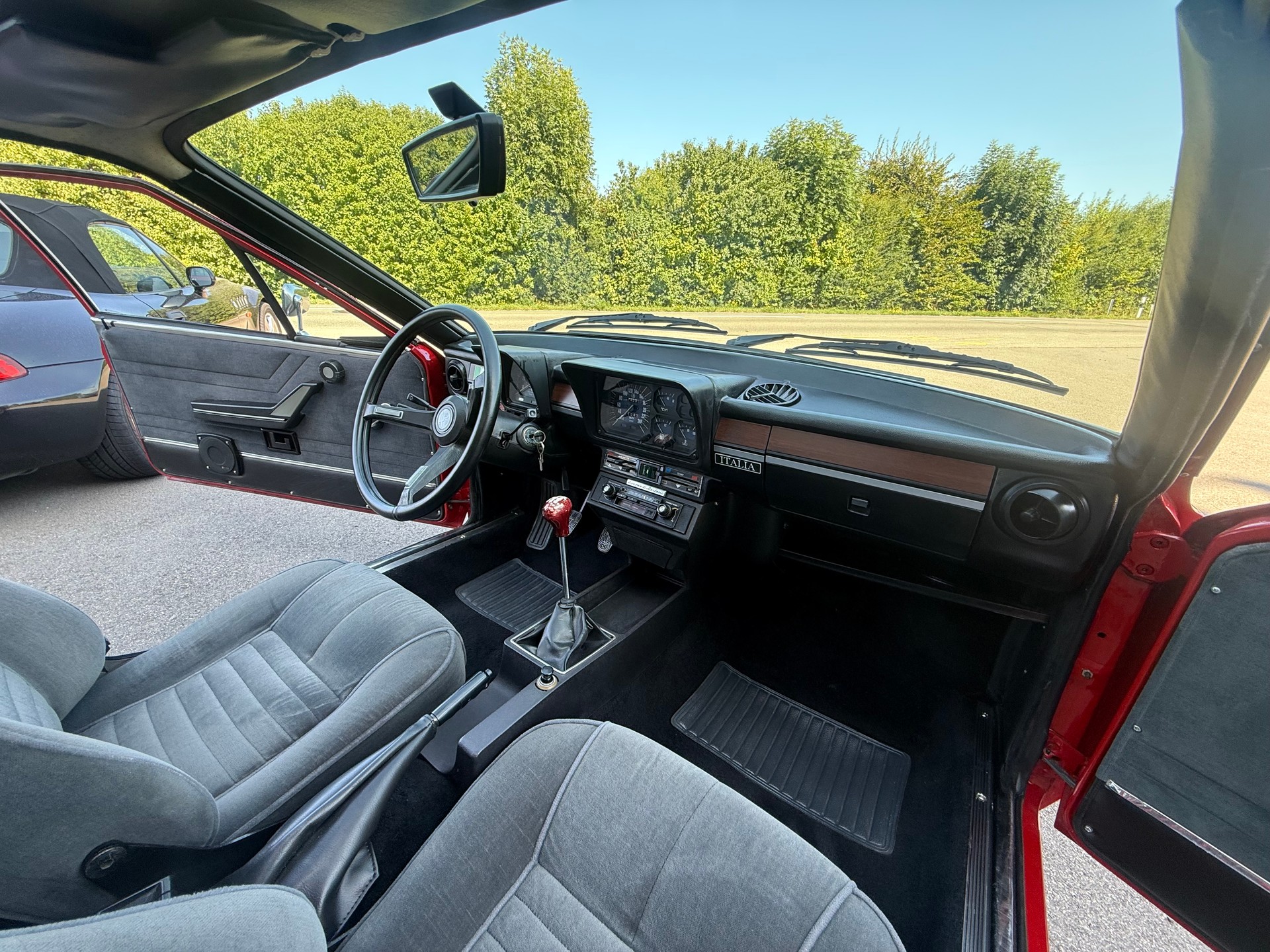 ALFA ROMEO GTV 2000-image-13