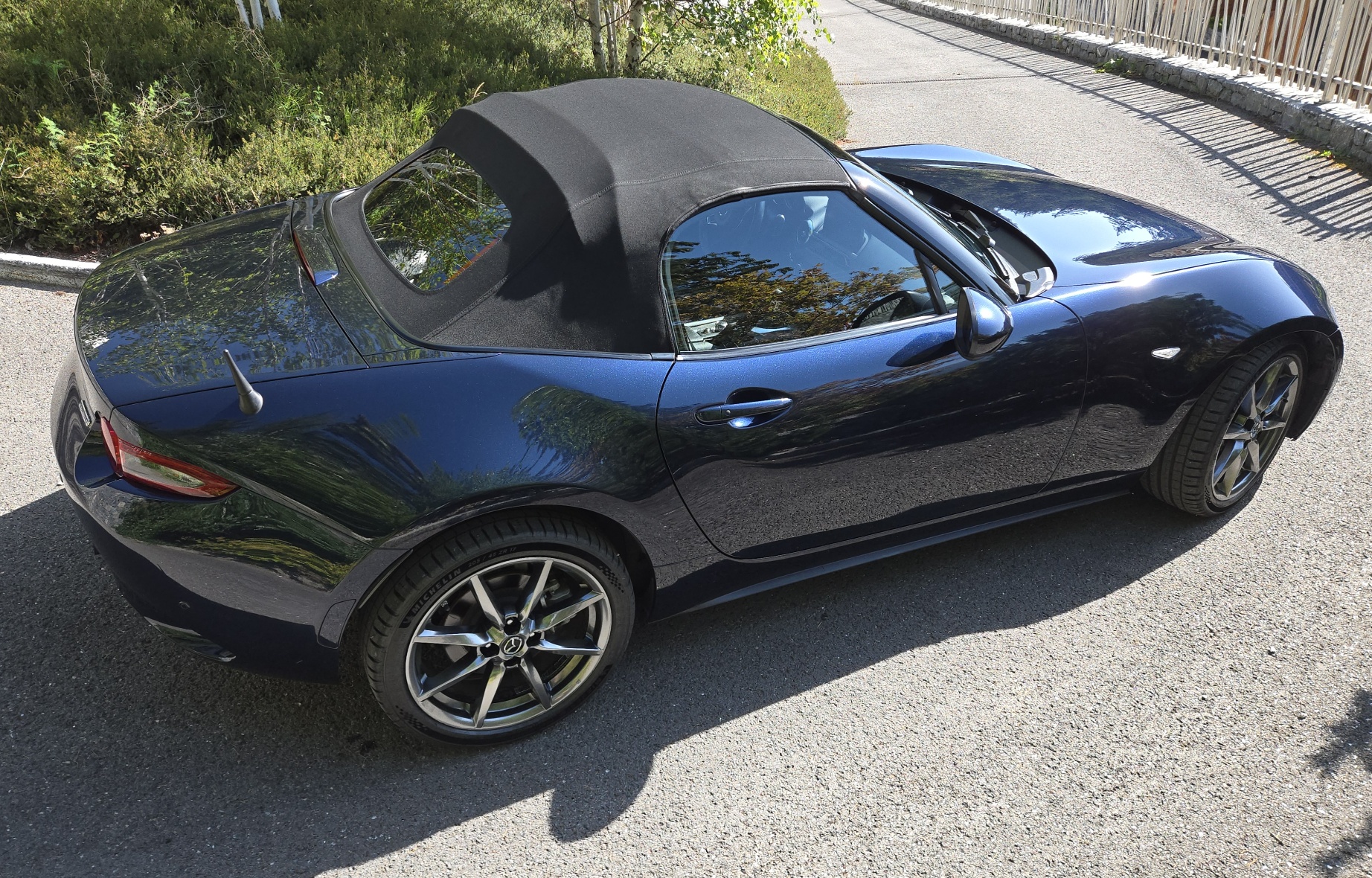 MAZDA 2.0 Revolution DEEP CRYSTAL BLUE-image-2