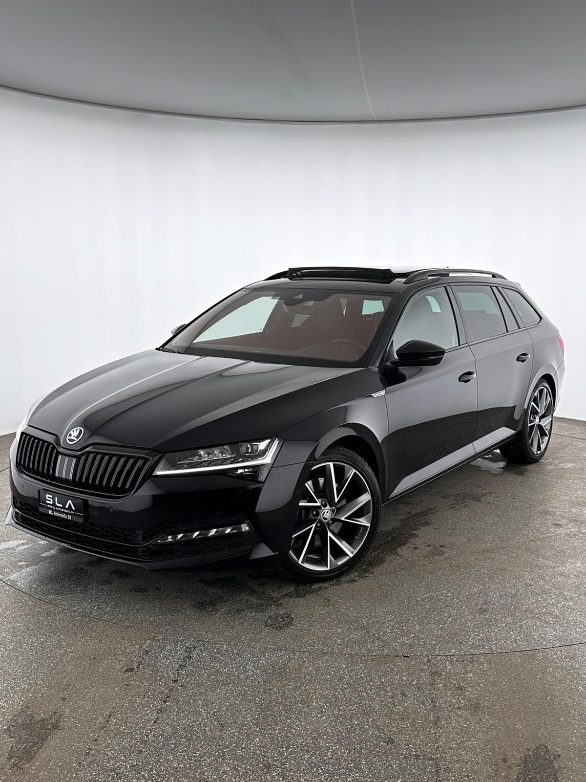 SKODA Superb Combi 2.0 TSI SportLine Light 4x4 DSG / Panoramadach / Leasing ab 399.-