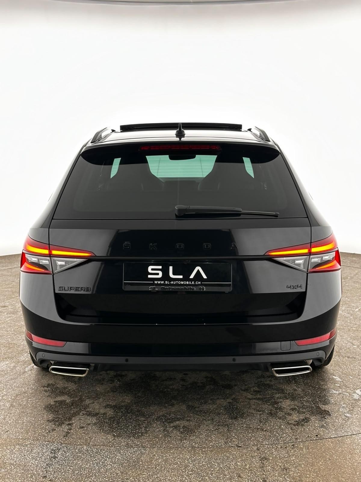 SKODA Superb Combi 2.0 TSI SportLine Light 4x4 DSG / Panoramadach / Leasing ab 399.--showroom-element-3