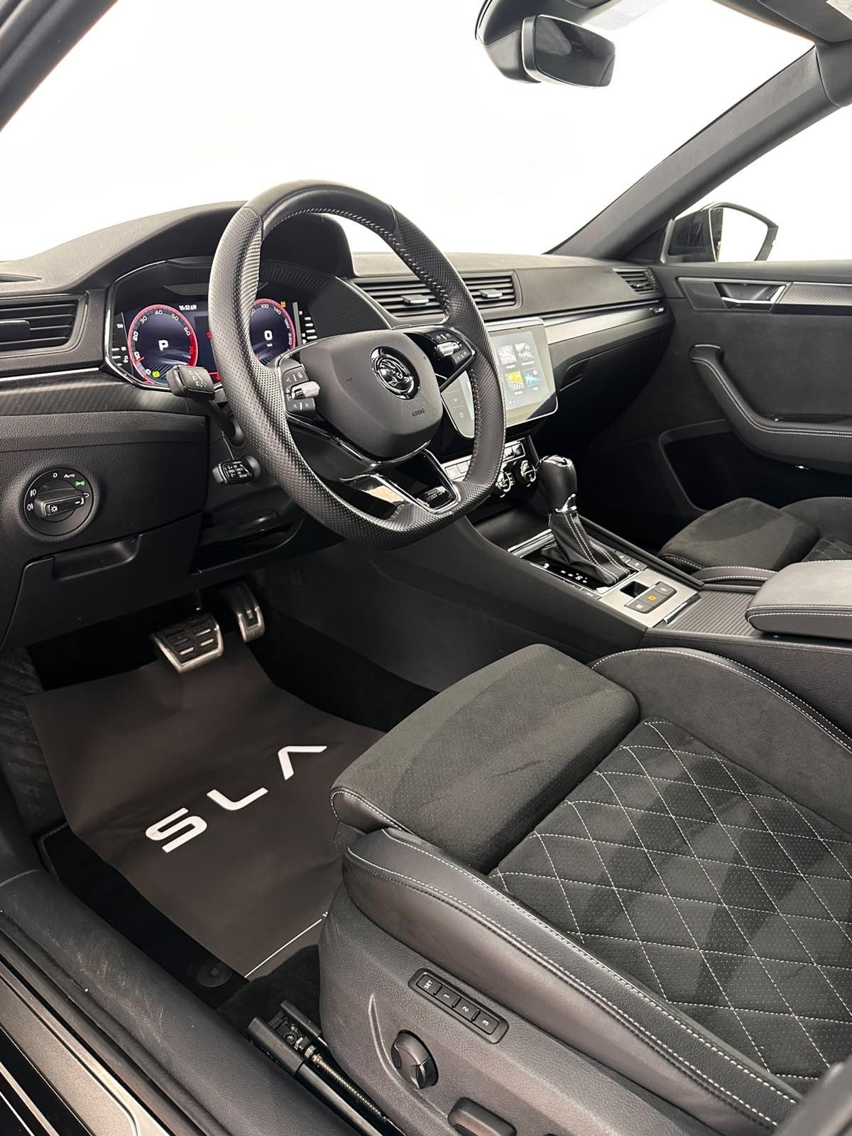 SKODA Superb Combi 2.0 TSI SportLine Light 4x4 DSG / Panoramadach / Leasing ab 399.--image-4