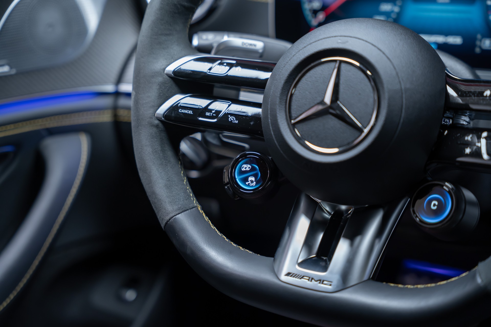 MERCEDES-BENZ AMG GT 63 S 4matic+ / Aero Pack / 360°Kamera / Burmester-image-36